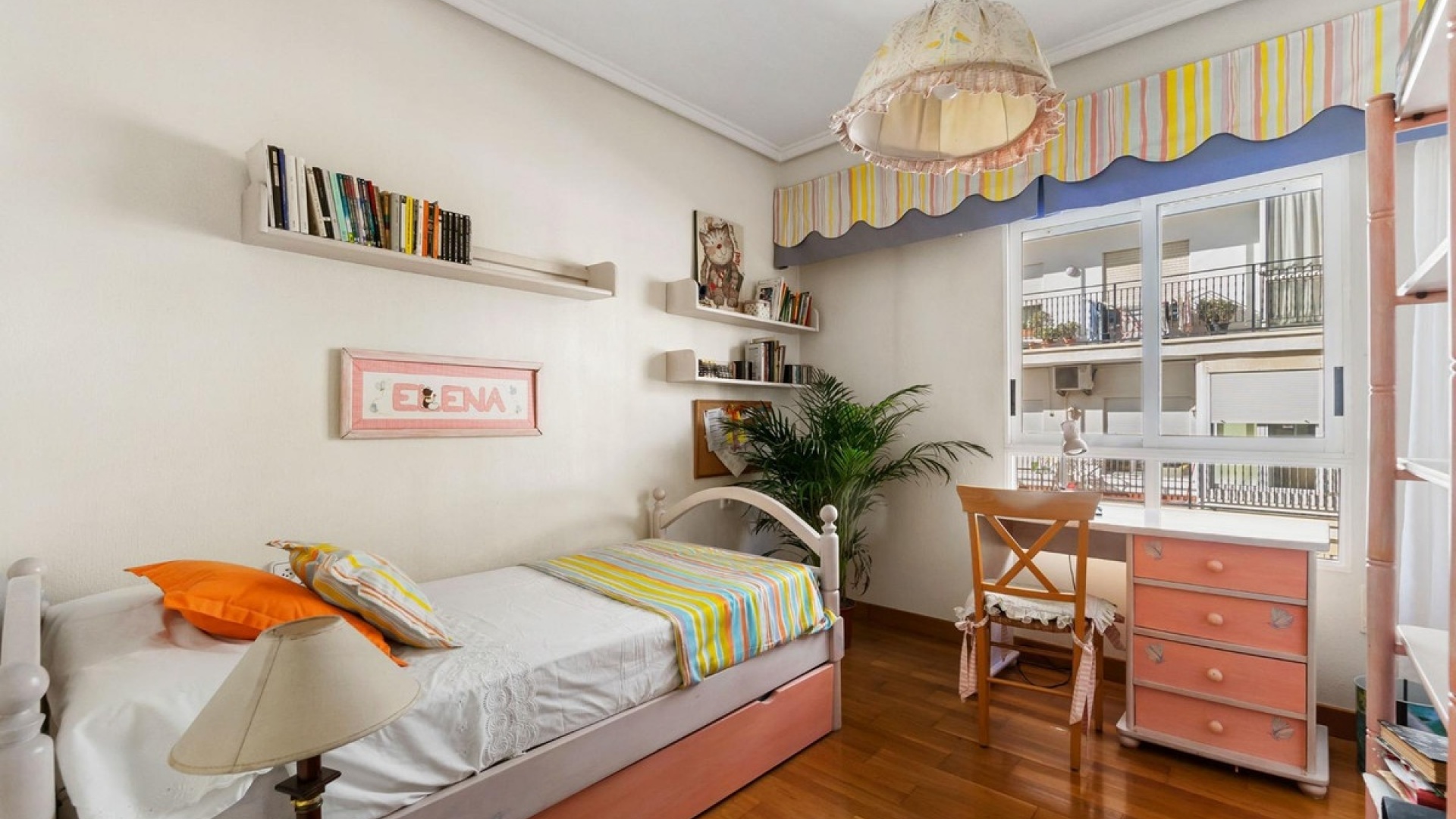 Resale - Apartment - Torrevieja - Torrevieja Centro