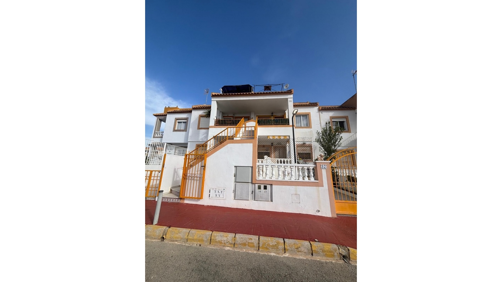 Resale - Apartment - Torrevieja - Torrevieja Centro