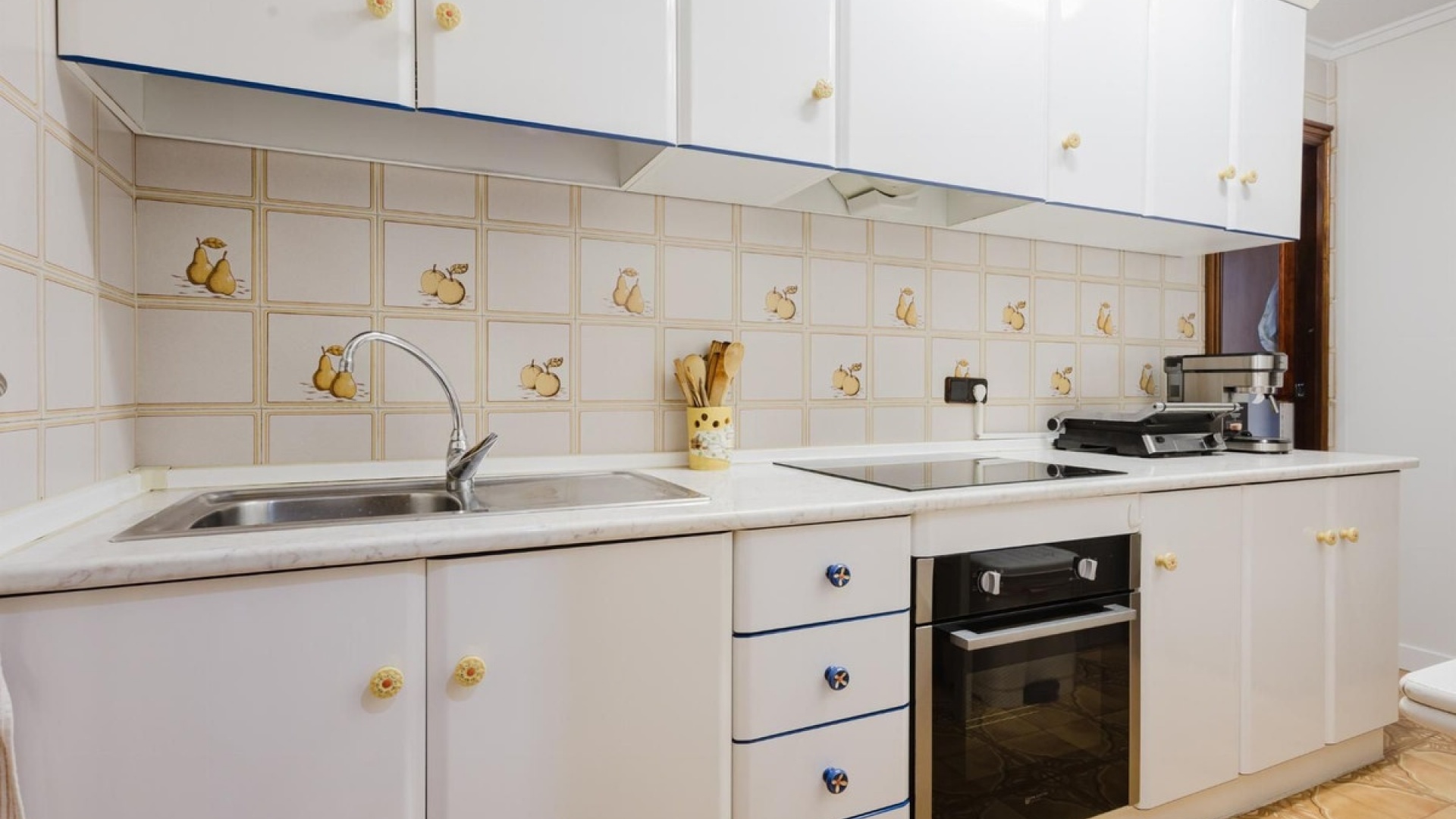 Resale - Apartment - Torrevieja - Torrevieja Centro
