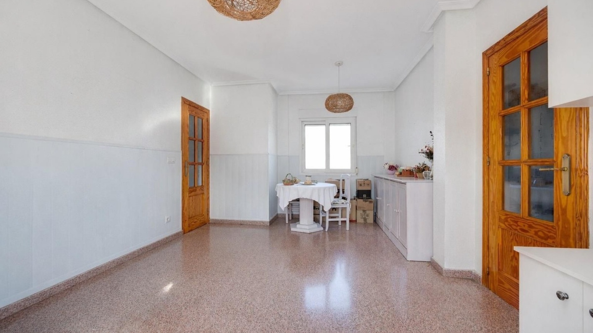 Resale - Apartment - Torrevieja - Torrevieja Centro