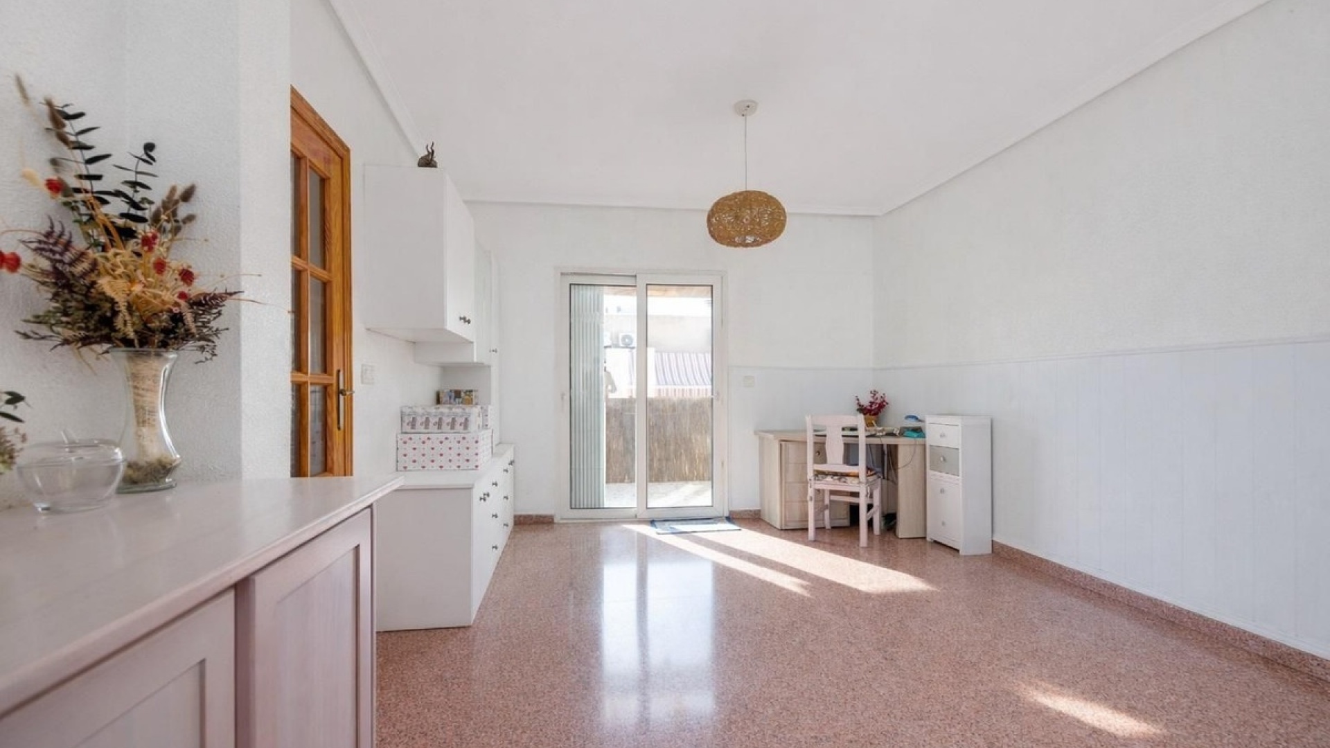Resale - Apartment - Torrevieja - Torrevieja Centro
