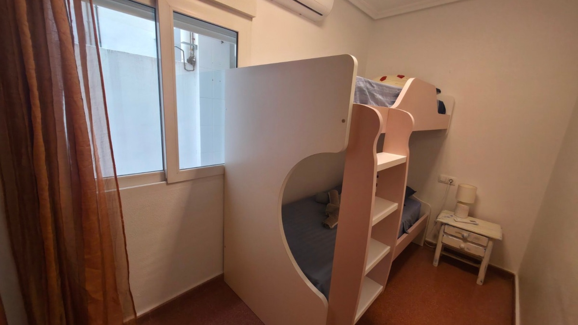 Resale - Apartment - Torrevieja - Torrevieja Centro