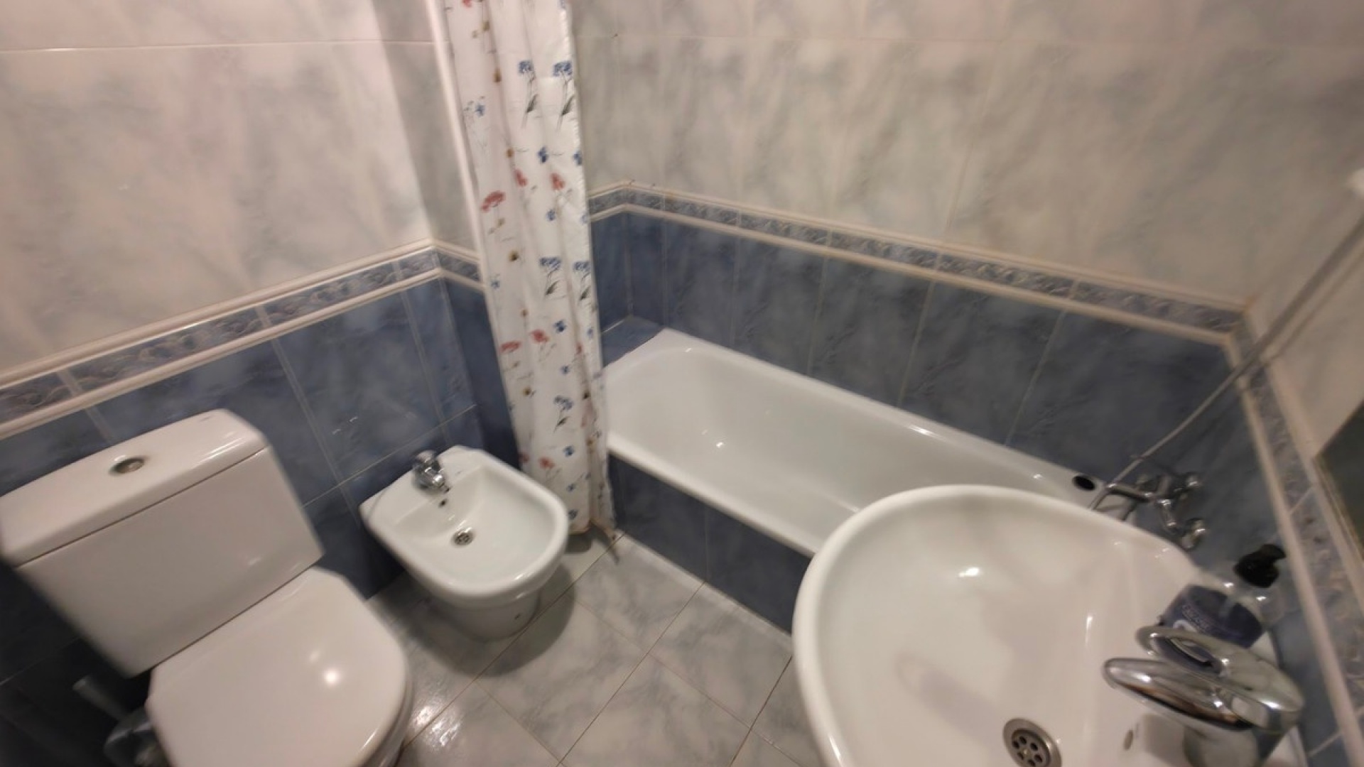 Resale - Apartment - Torrevieja - Torrevieja Centro