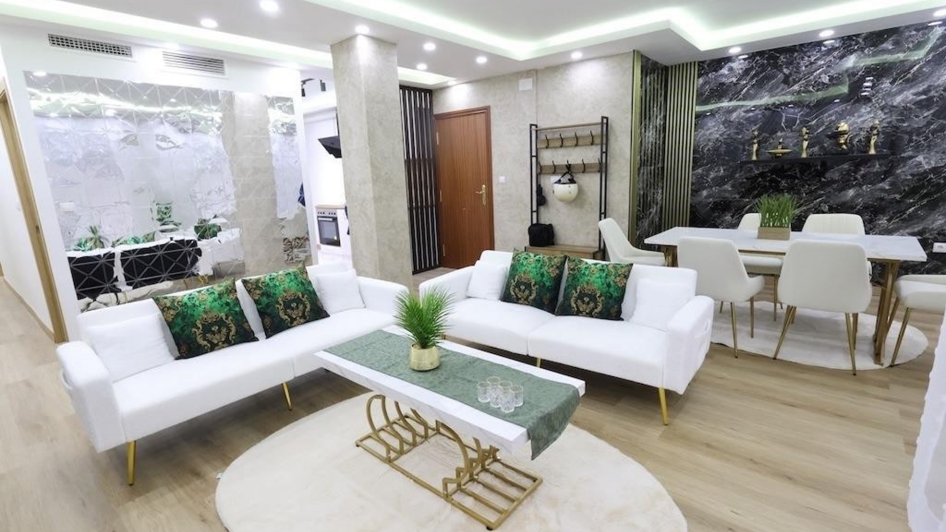 Resale - Apartment - Torrevieja - Torrevieja Centro