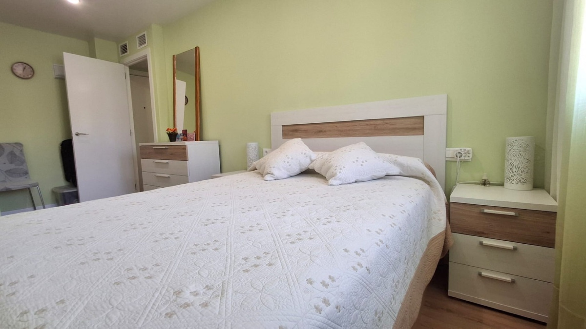 Resale - Apartment - Torrevieja - Torrevieja Centro