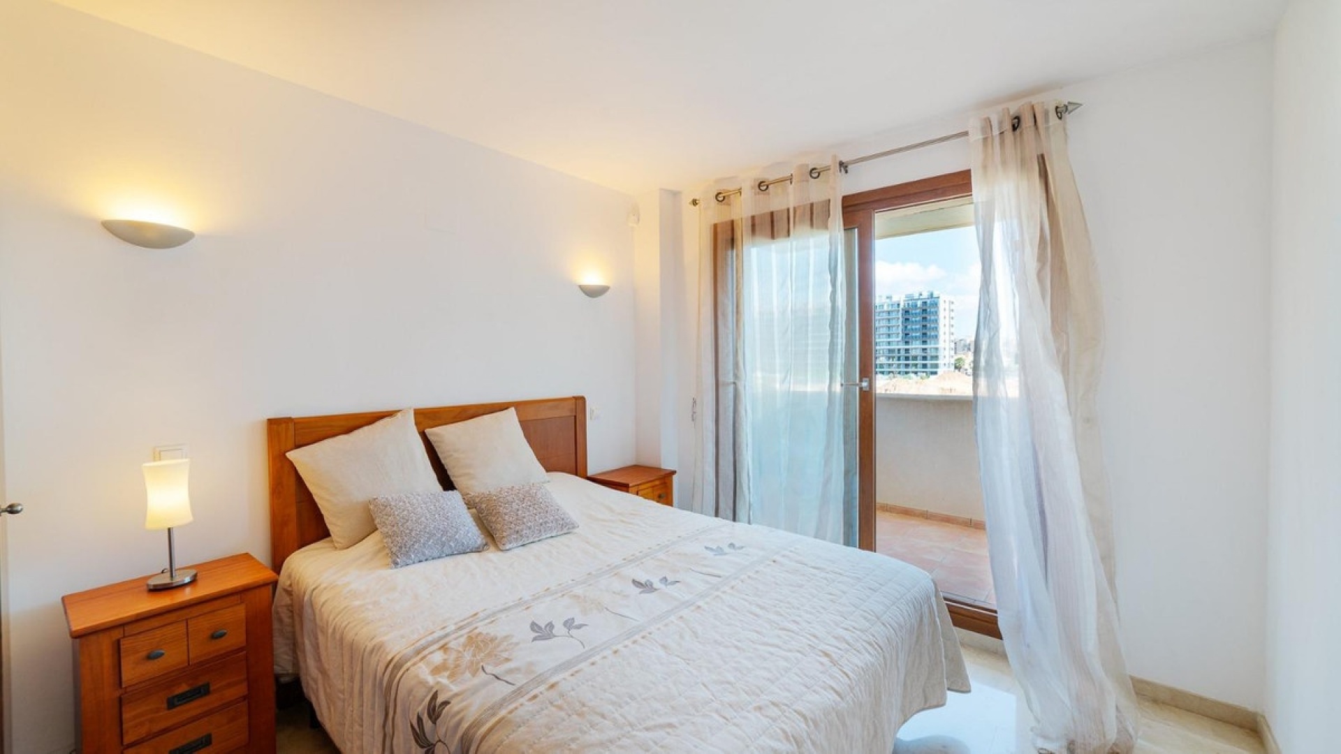 Resale - Apartment - Torrevieja - Torrevieja Centro