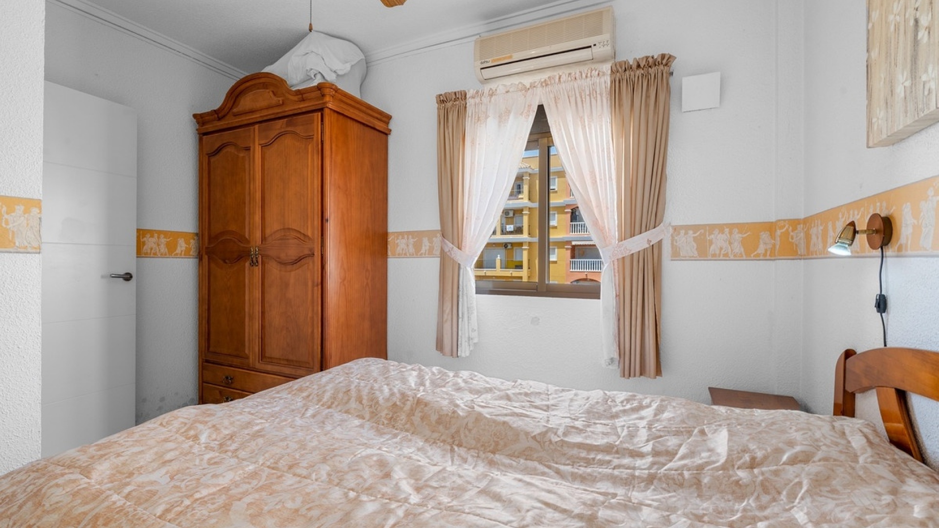Resale - Apartment - Torrevieja - Torrevieja Centro