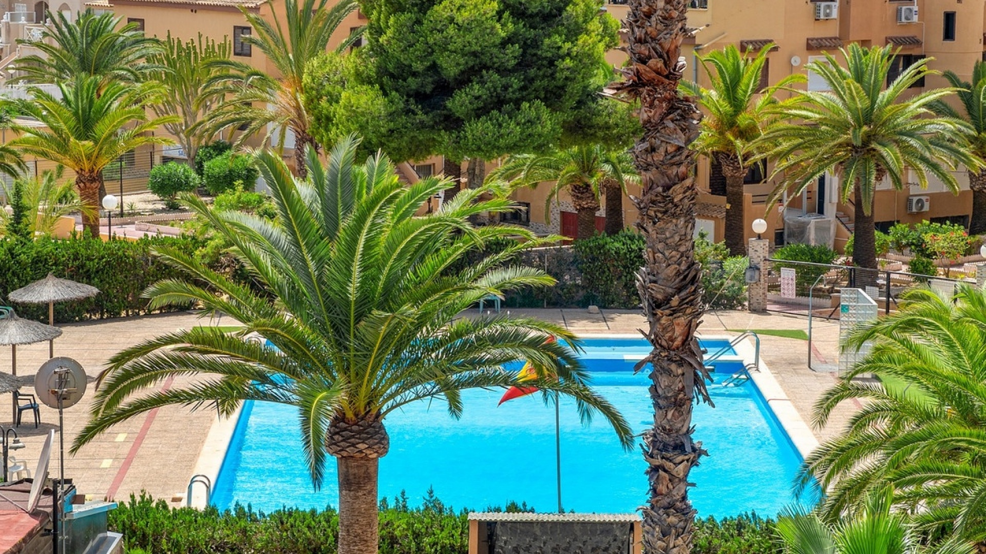 Resale - Apartment - Torrevieja - Torrevieja Centro
