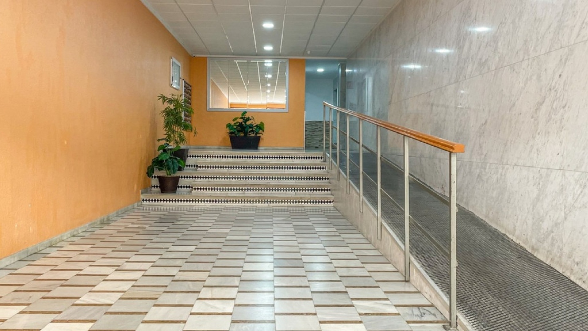 Resale - Apartment - Torrevieja - Torrevieja Centro