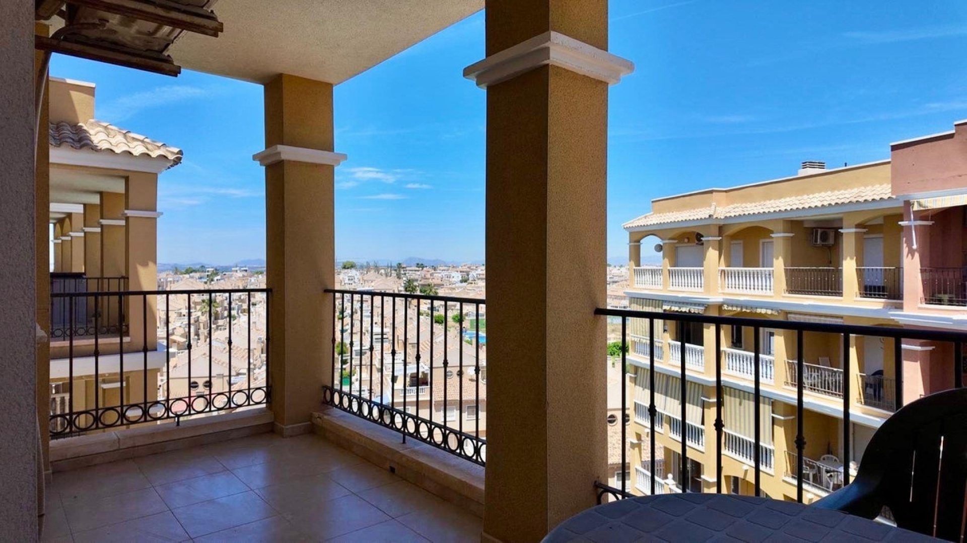 Resale - Apartment - Torrevieja - Torrevieja Centro