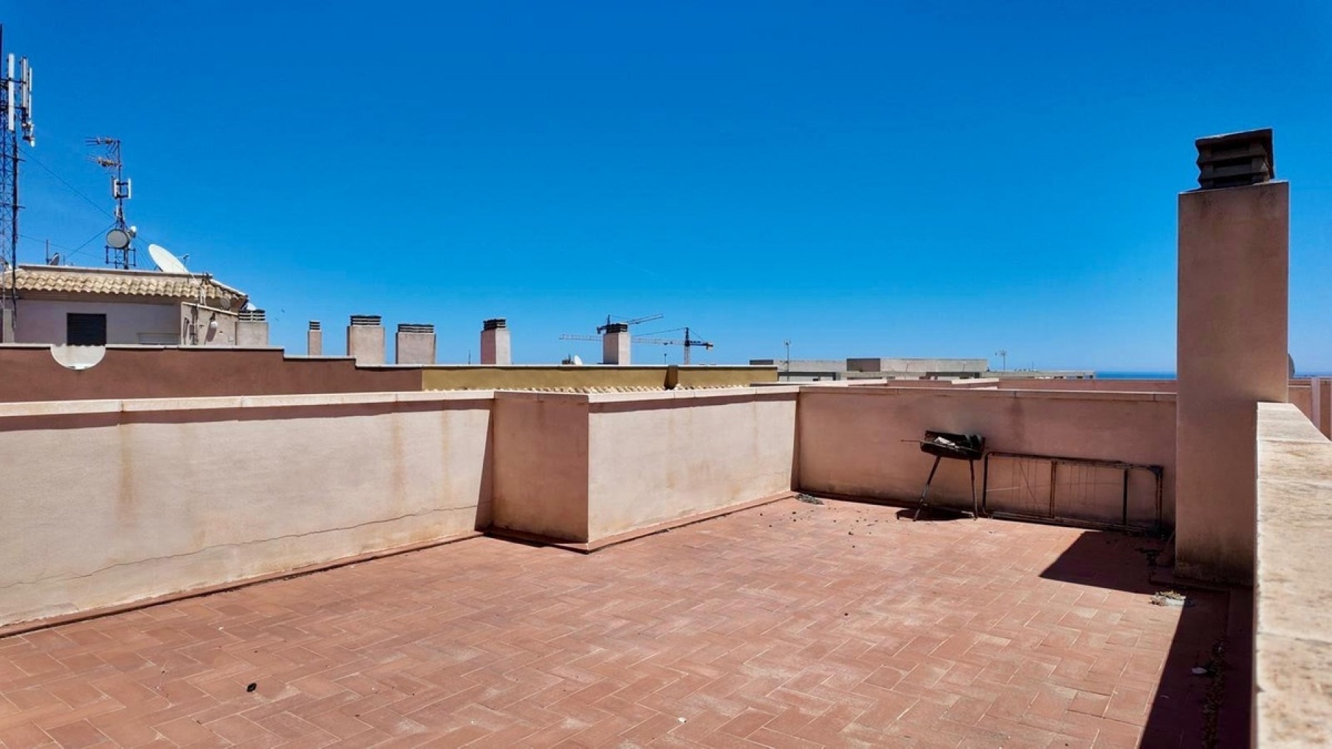 Resale - Apartment - Torrevieja - Torrevieja Centro