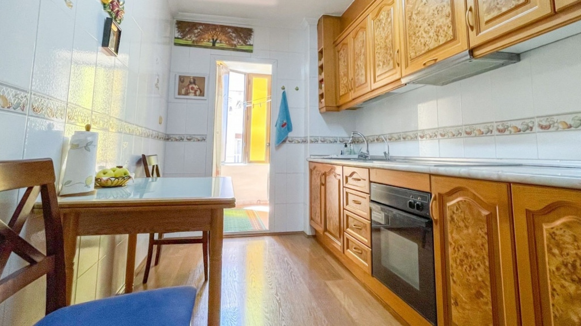 Resale - Apartment - Torrevieja - Torrevieja Centro