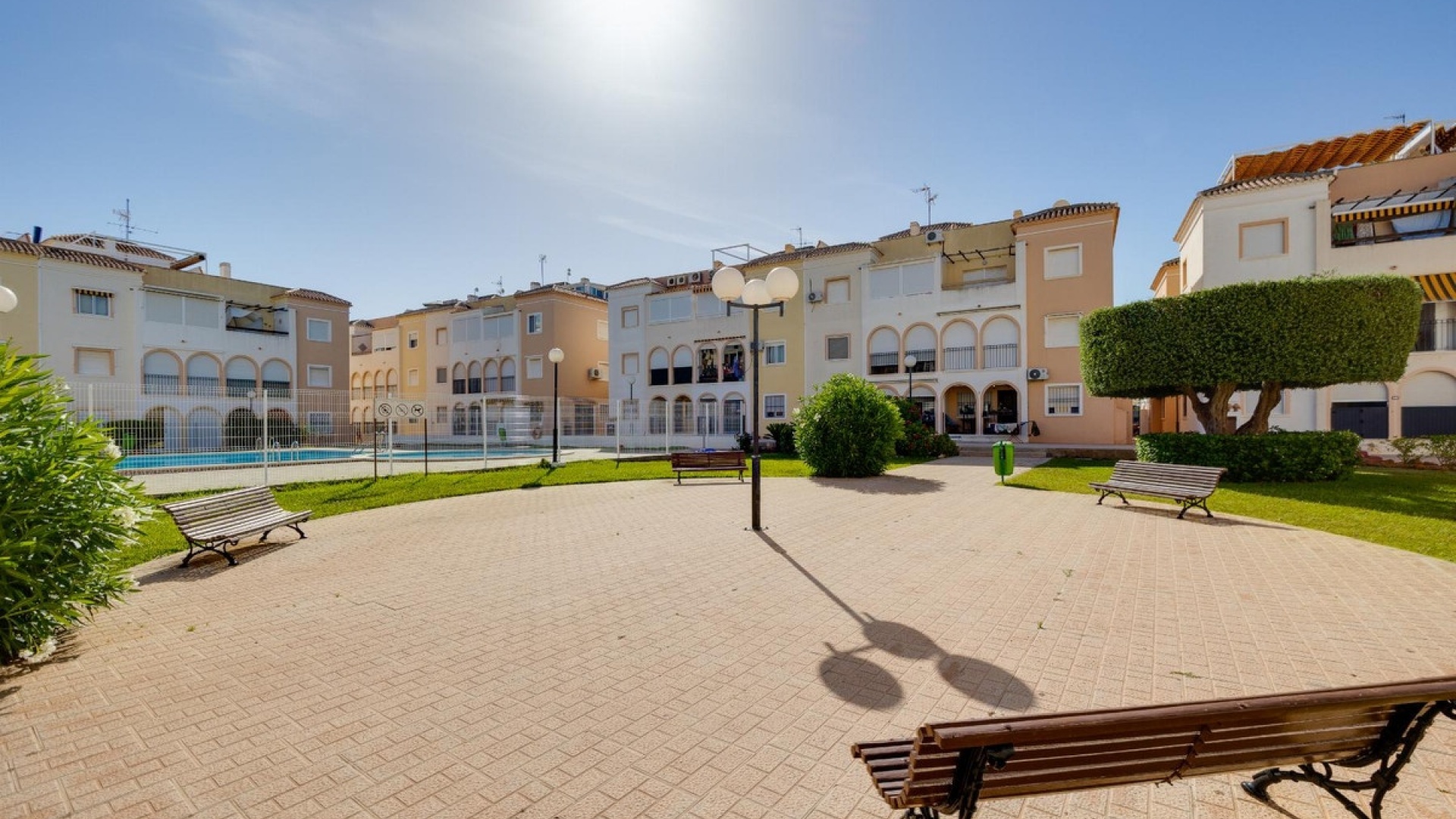 Resale - Apartment - Torrevieja - Torrevieja Centro