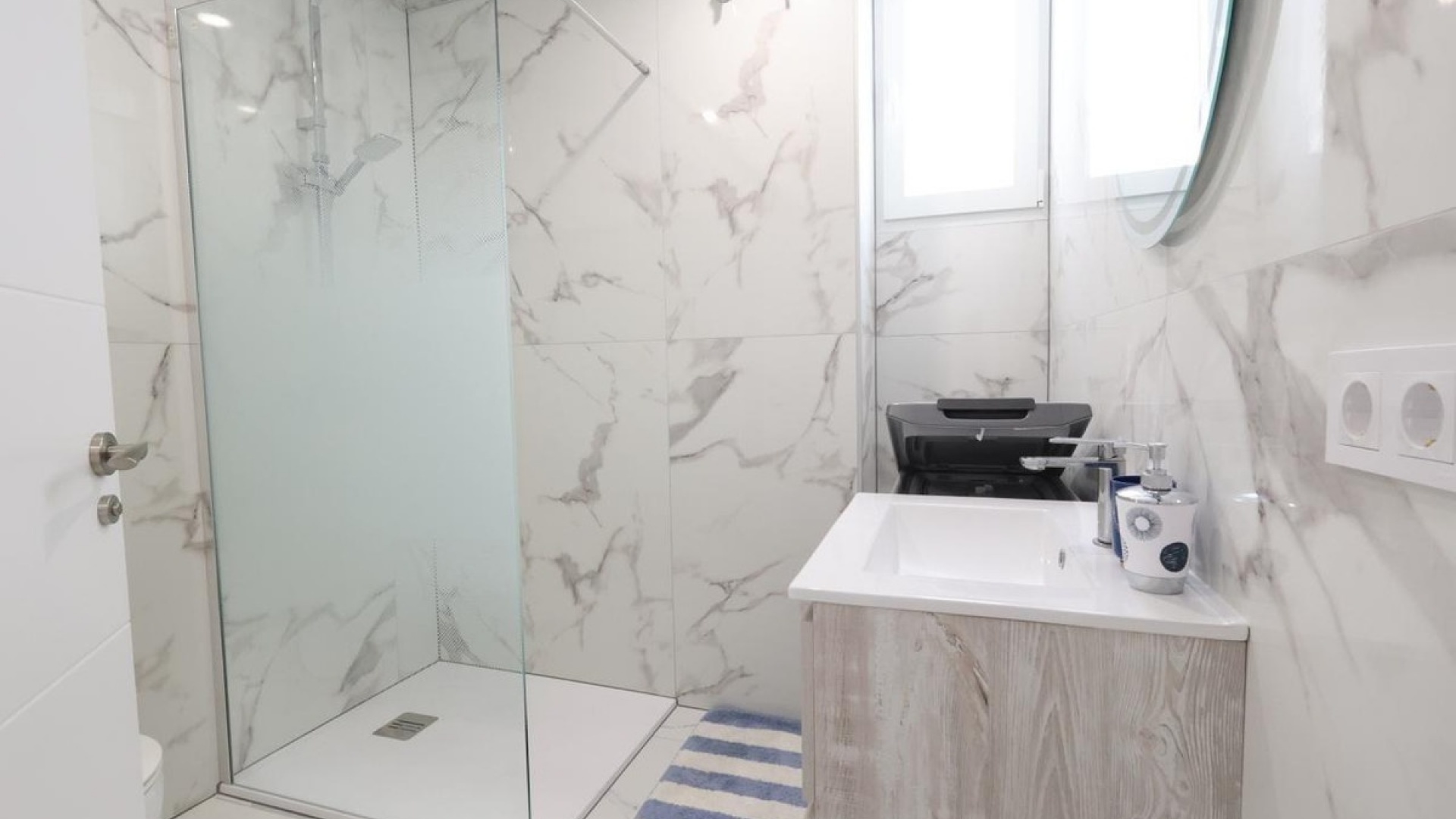 Resale - Apartment - Torrevieja - Torrevieja Centro