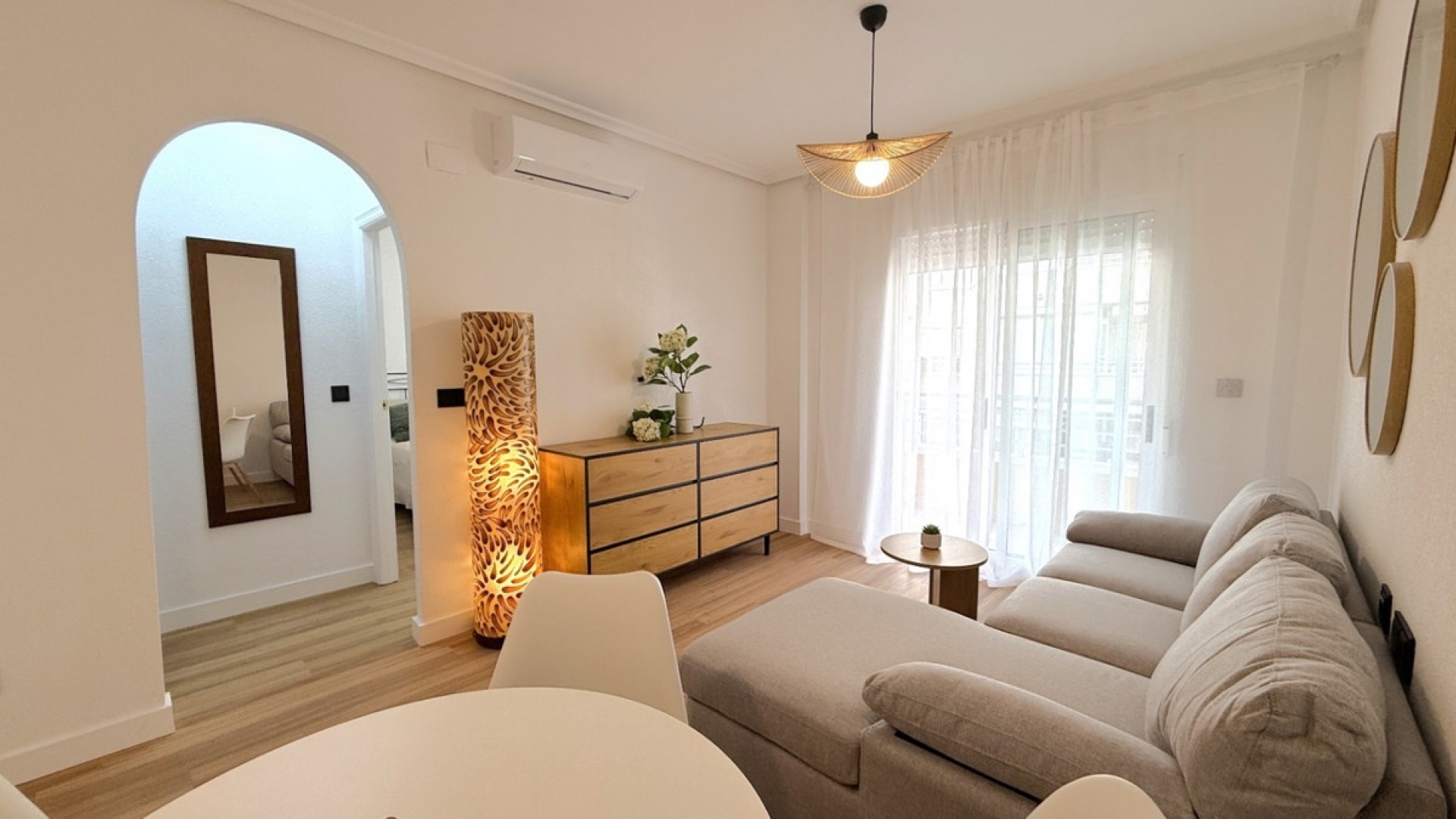 Resale - Apartment - Torrevieja - Torrevieja Centro