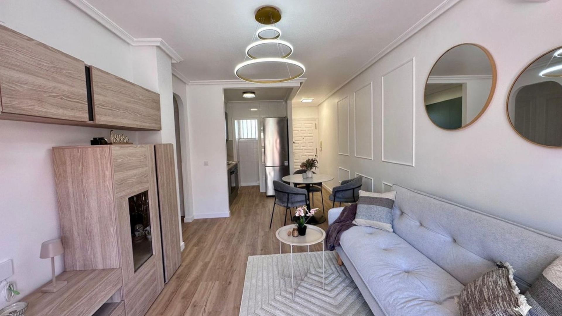 Resale - Apartment - Torrevieja - Torrevieja Centro
