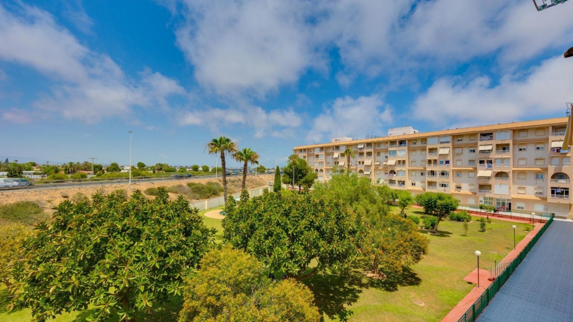 Resale - Apartment - Torrevieja - Torrevieja Centro
