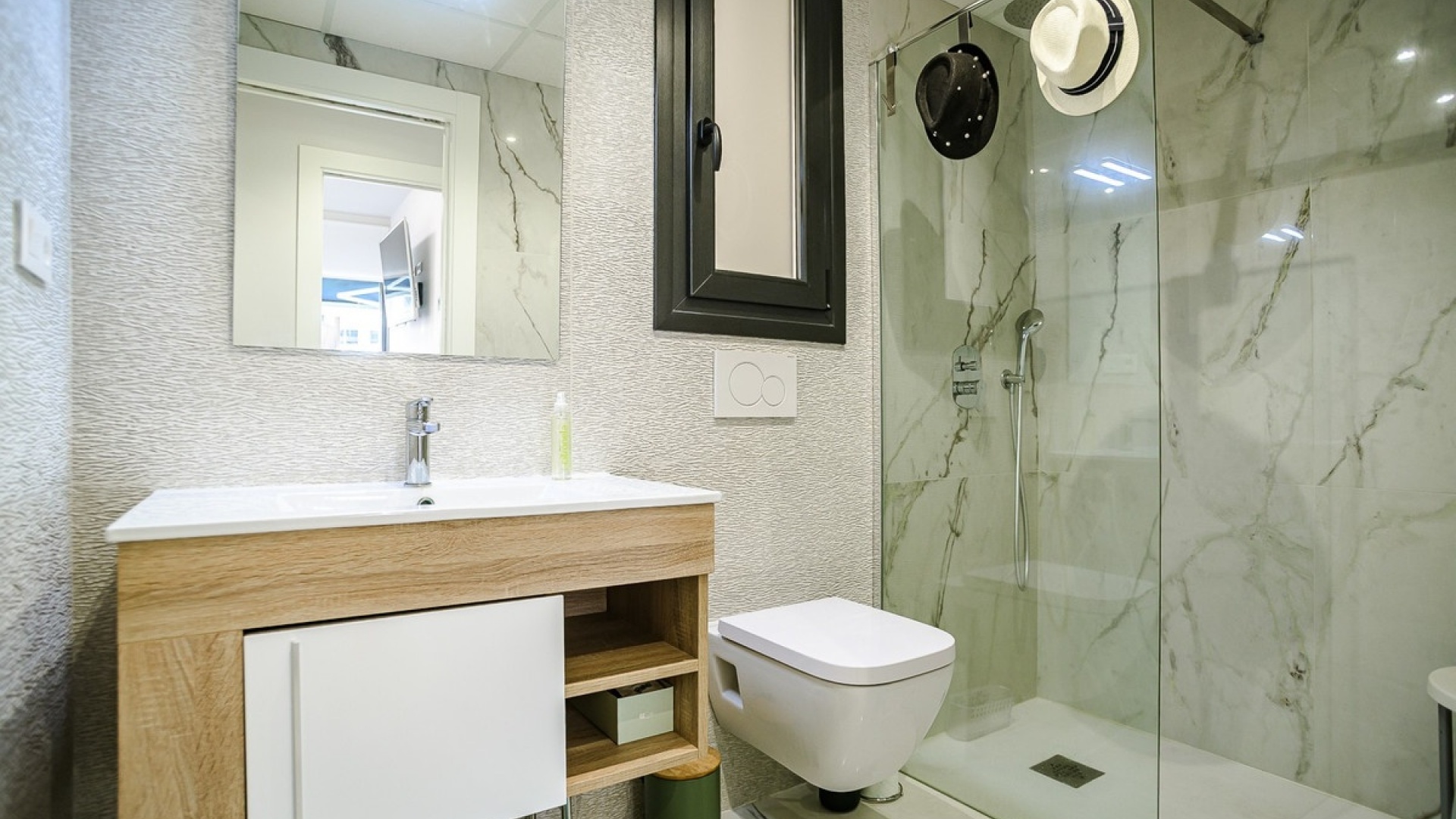 Resale - Apartment - Torrevieja - Torrevieja Centro