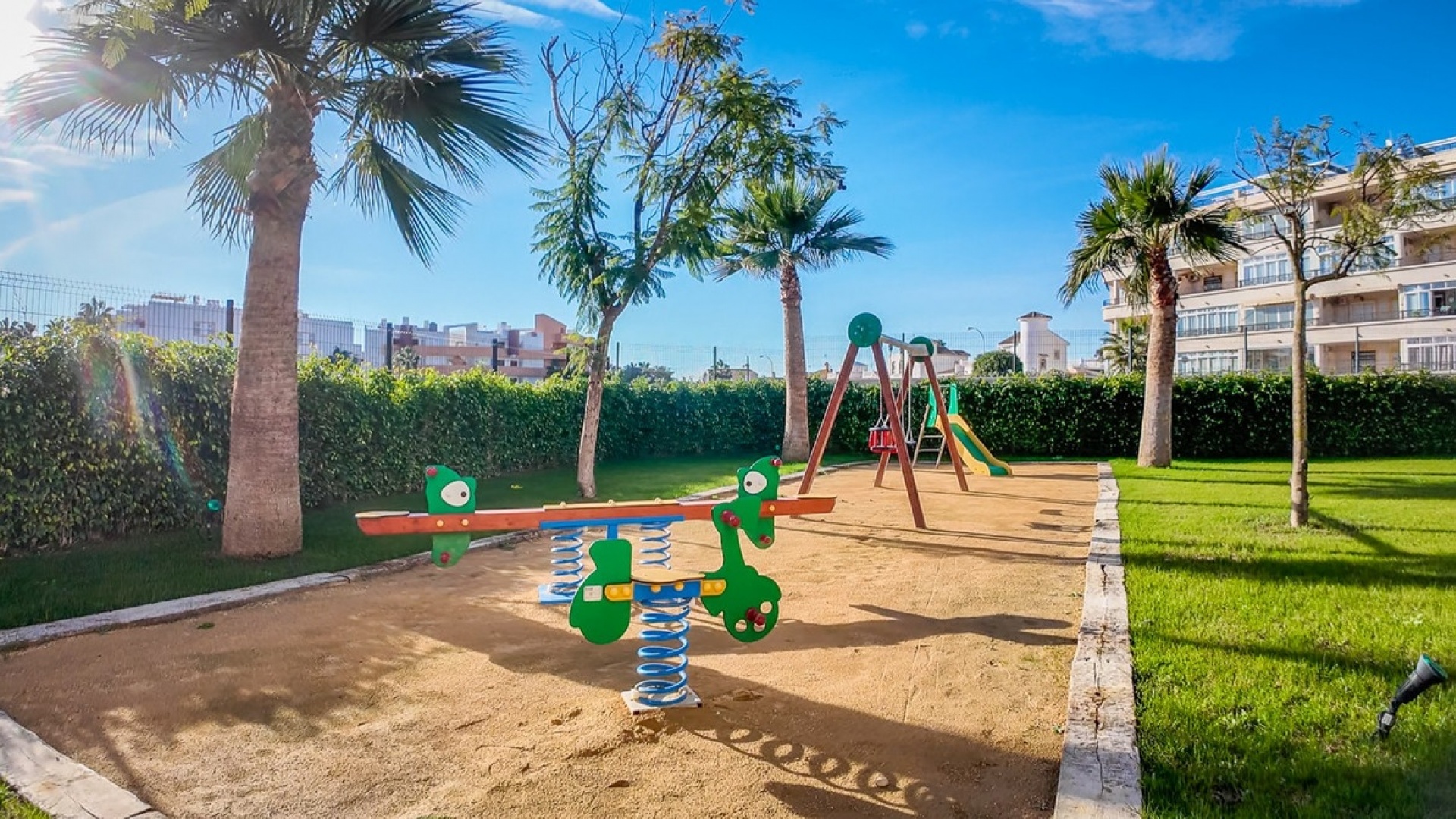 Resale - Apartment - Torrevieja - Torrevieja Centro