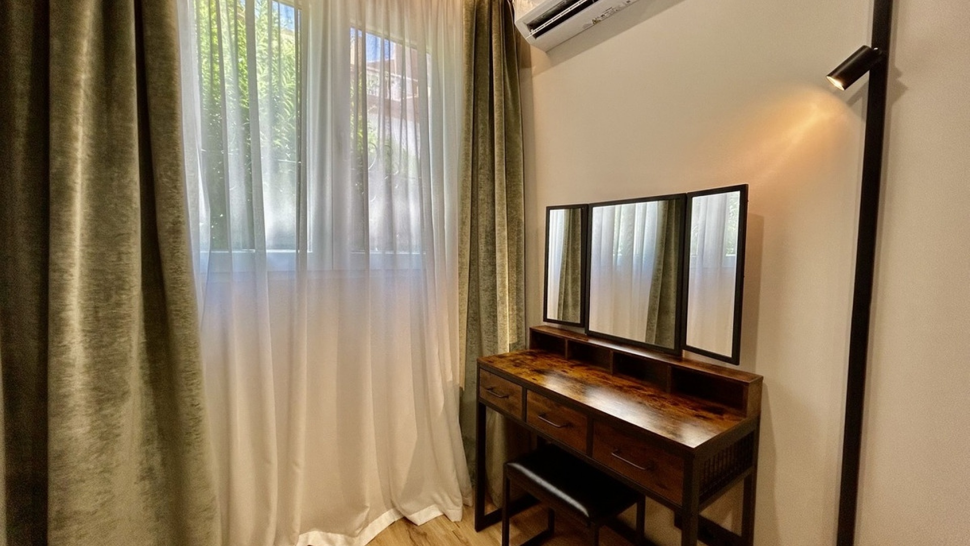Resale - Apartment - Torrevieja - Torrevieja Centro