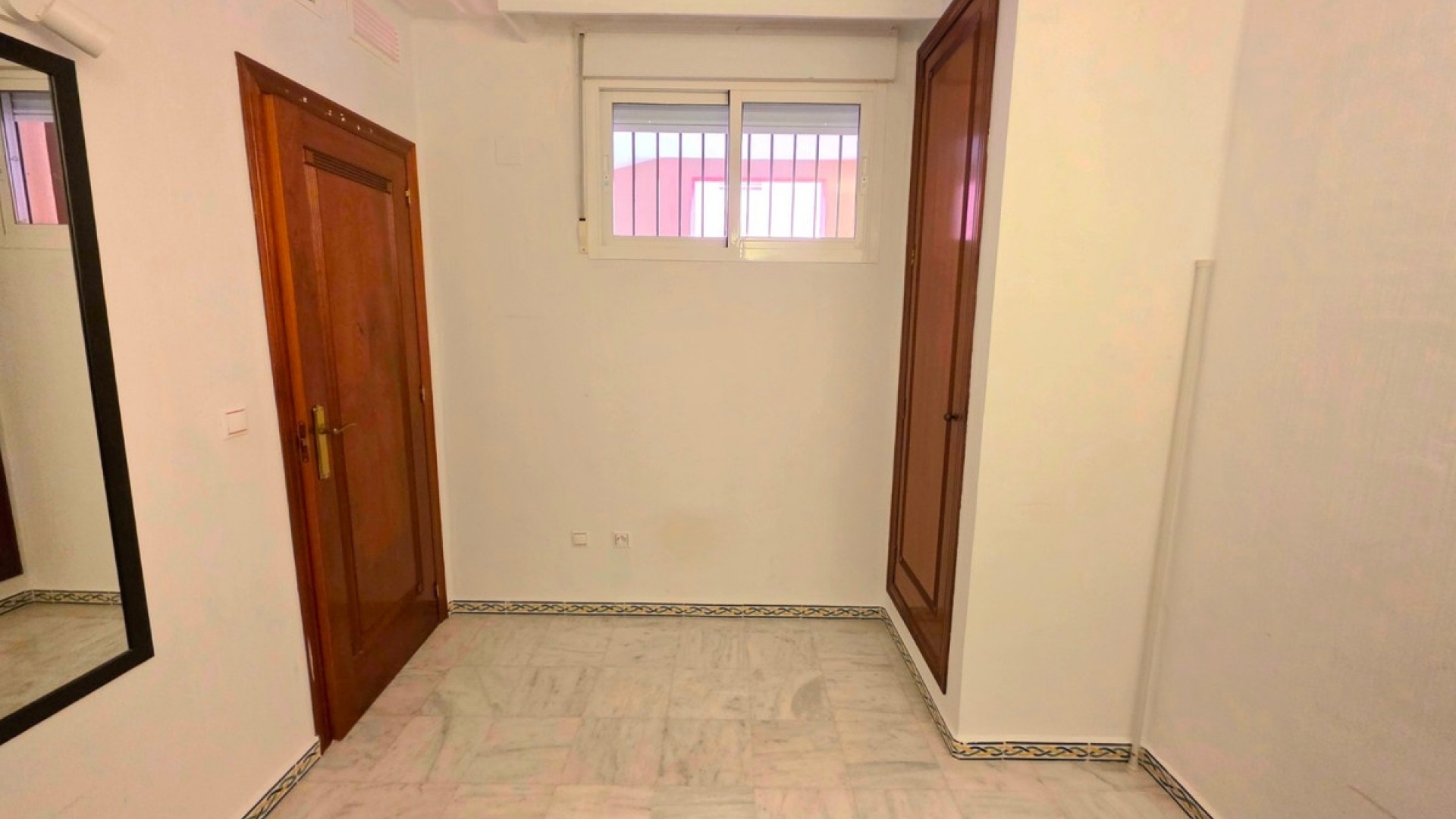 Resale - Apartment - Torrevieja - Torrevieja Centro