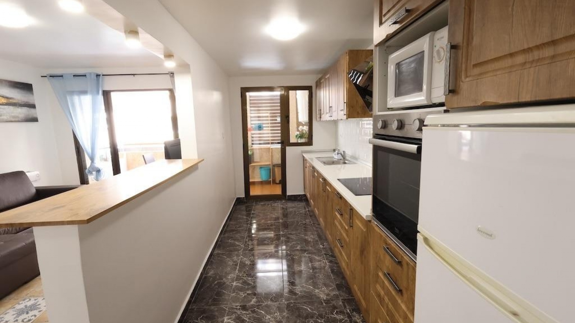 Resale - Apartment - Torrevieja - Torrevieja Centro