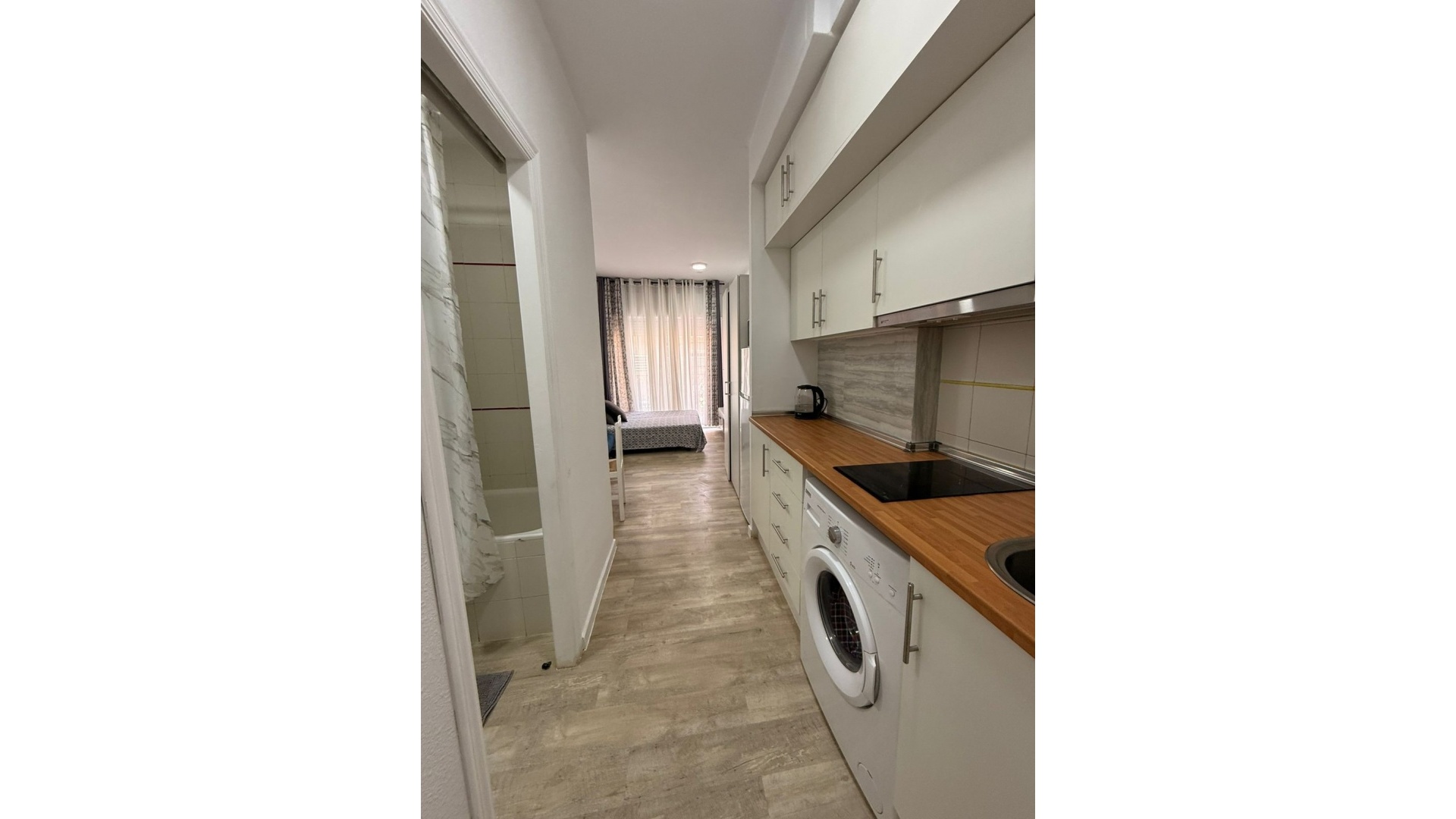 Resale - Apartment - Torrevieja - Torrevieja Centro