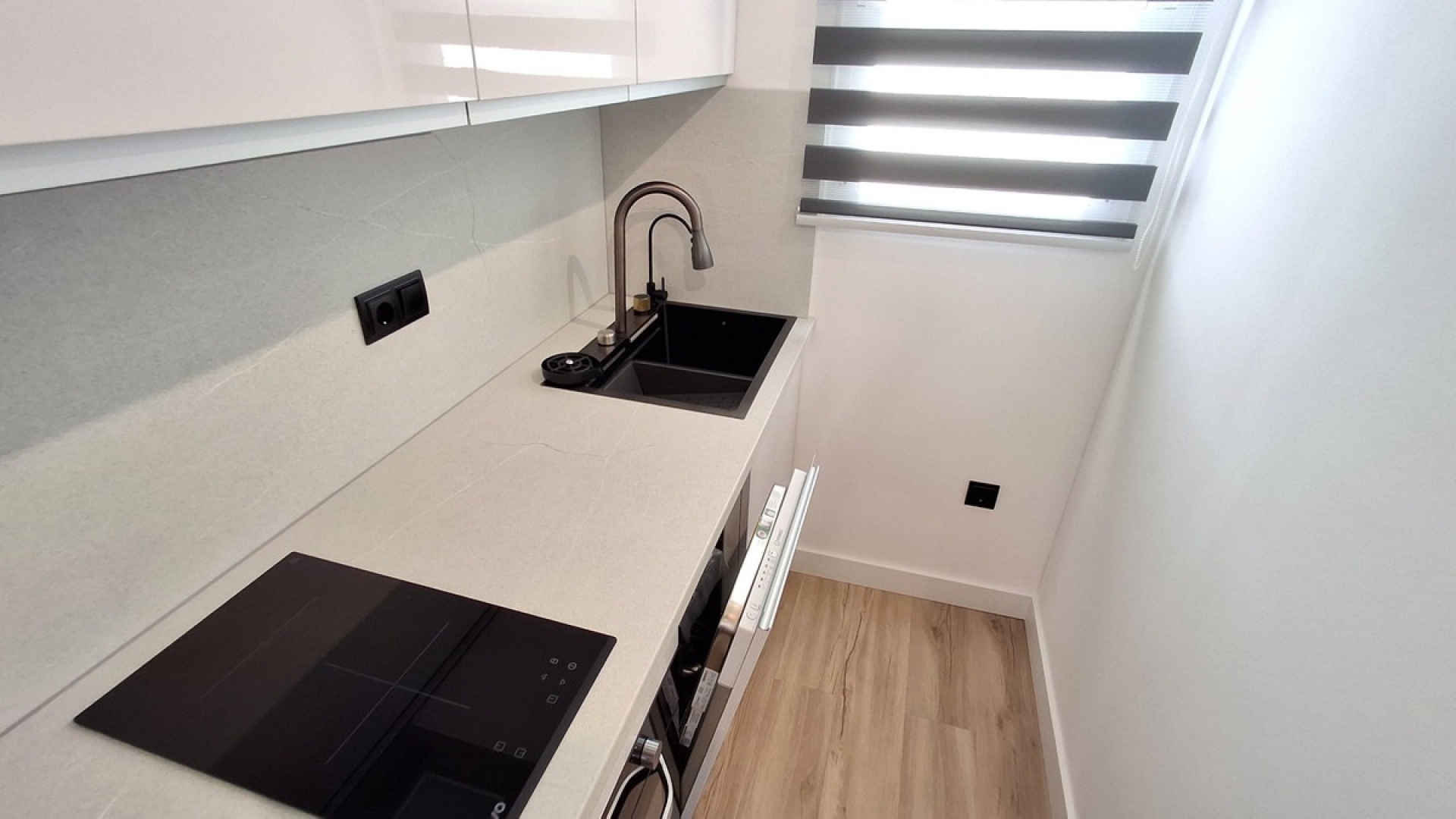 Resale - Apartment - Torrevieja - Torrevieja Centro
