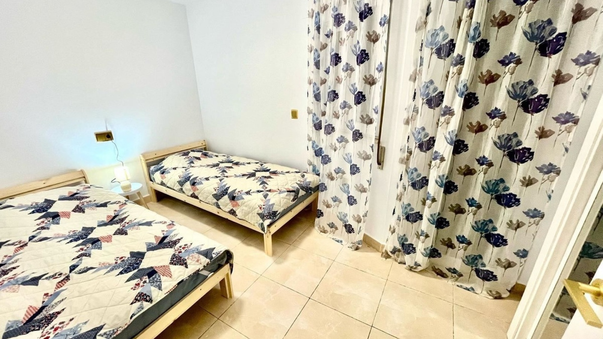 Resale - Apartment - Torrevieja - Torrevieja Centro