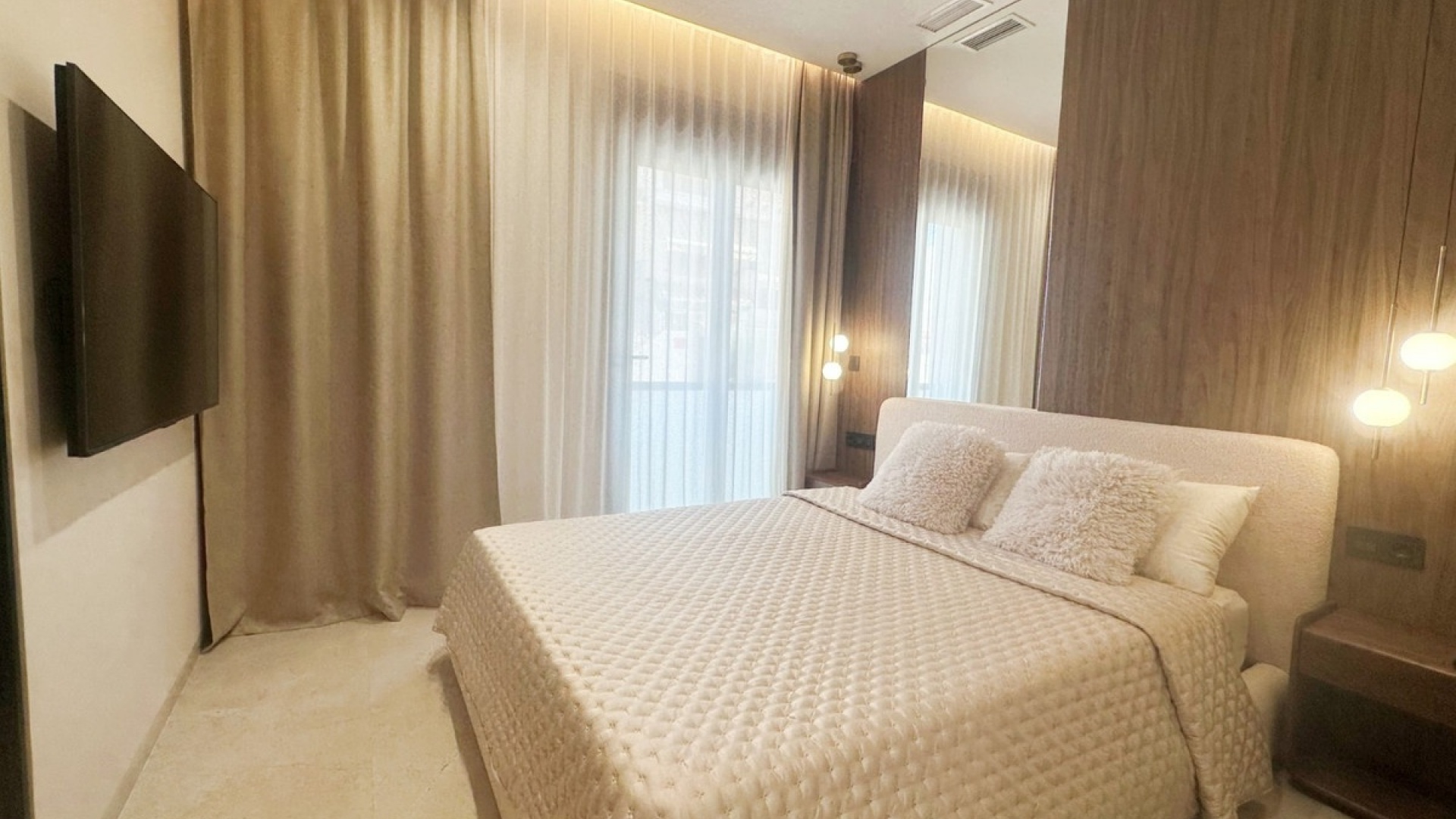Resale - Apartment - Torrevieja - Torrevieja Centro