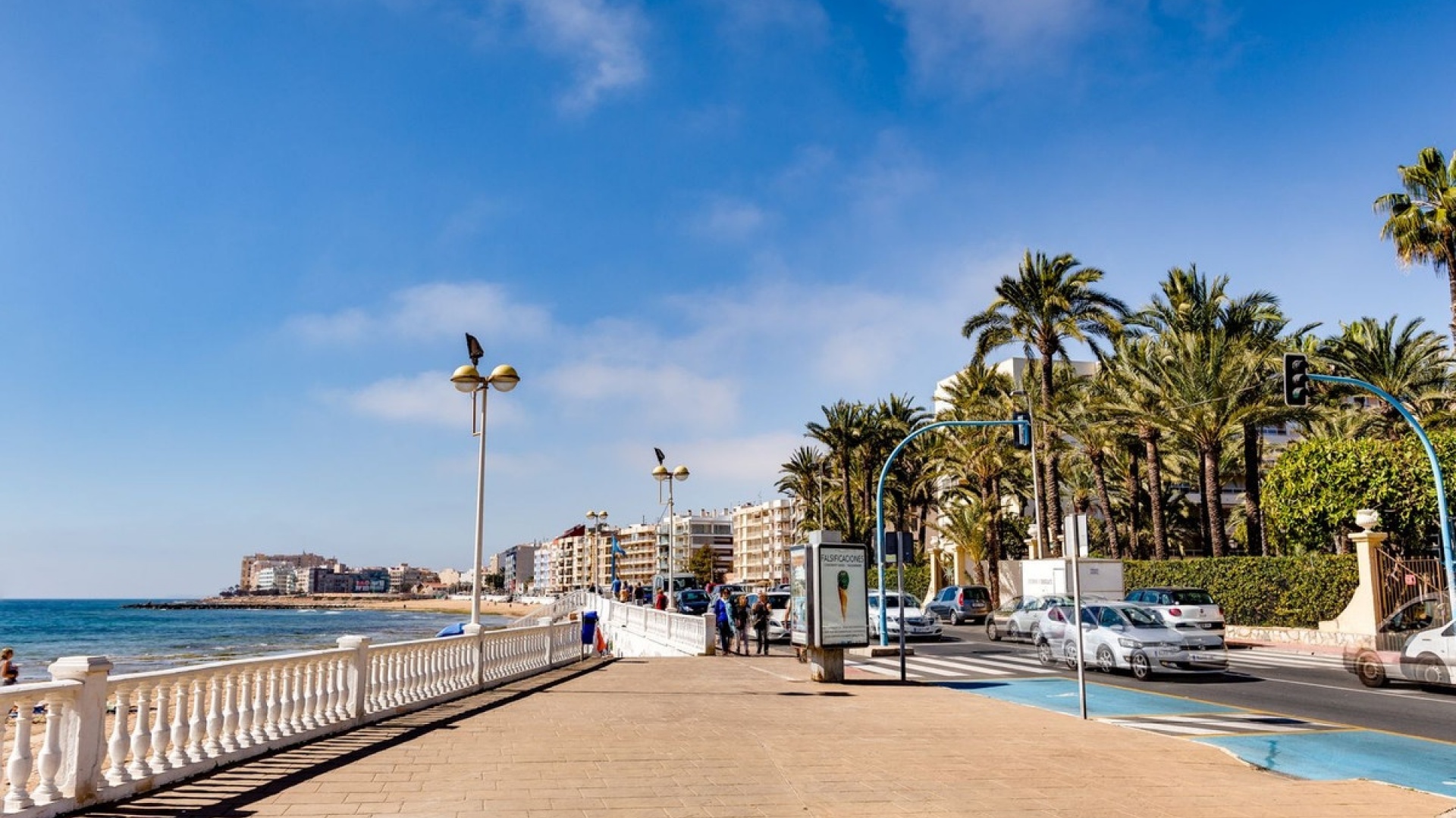 Resale - Apartment - Torrevieja - Torrevieja Centro