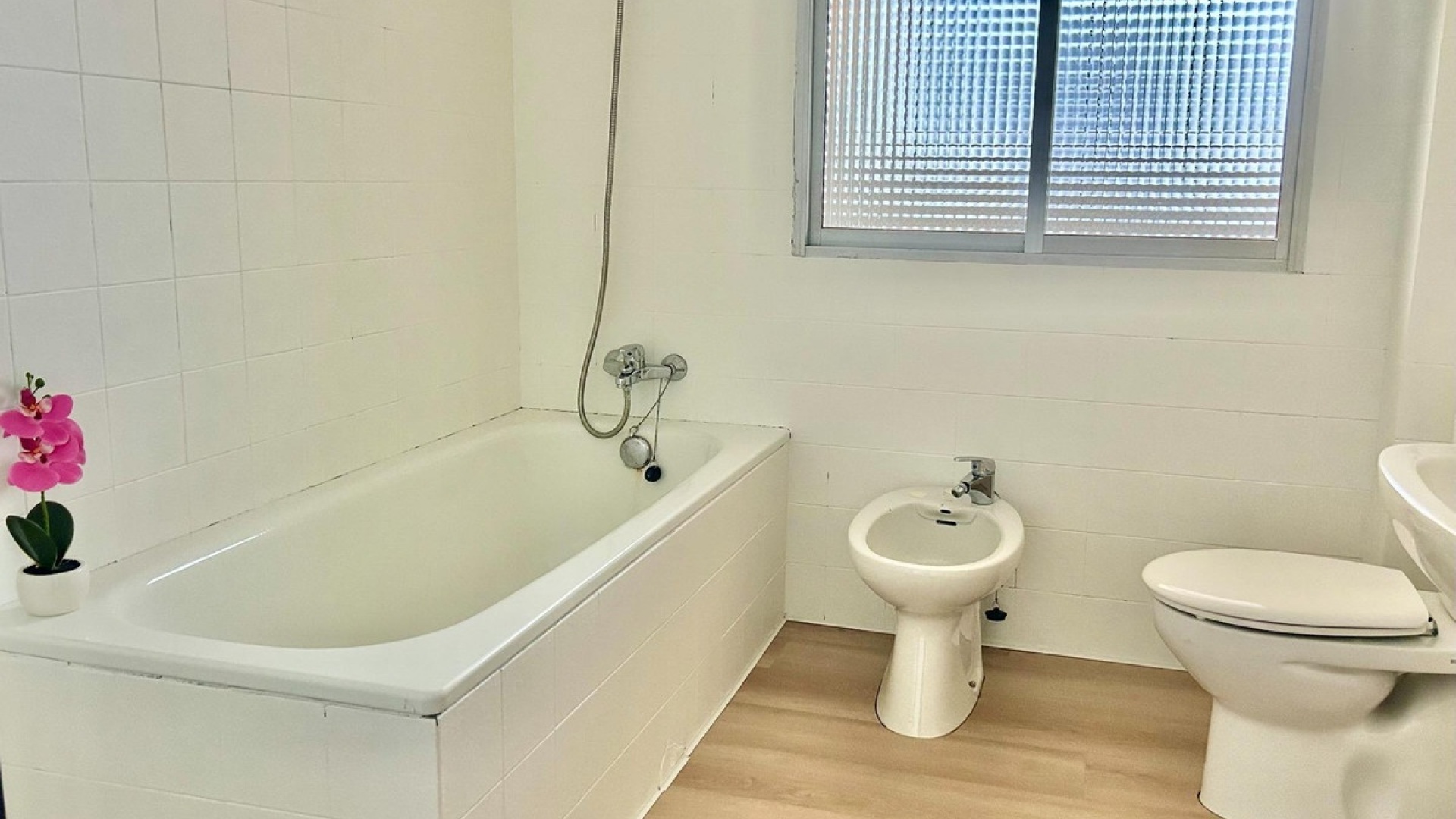 Resale - Apartment - Torrevieja - Torrevieja Centro