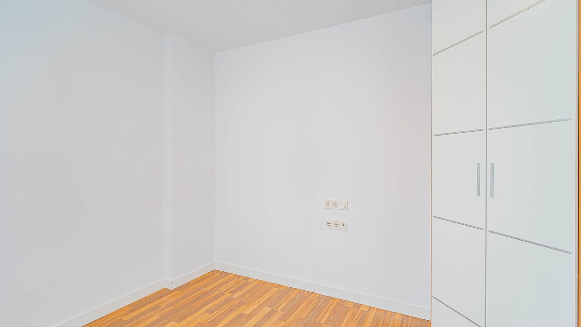 Resale - Apartment - Torrevieja - Torrevieja Centro