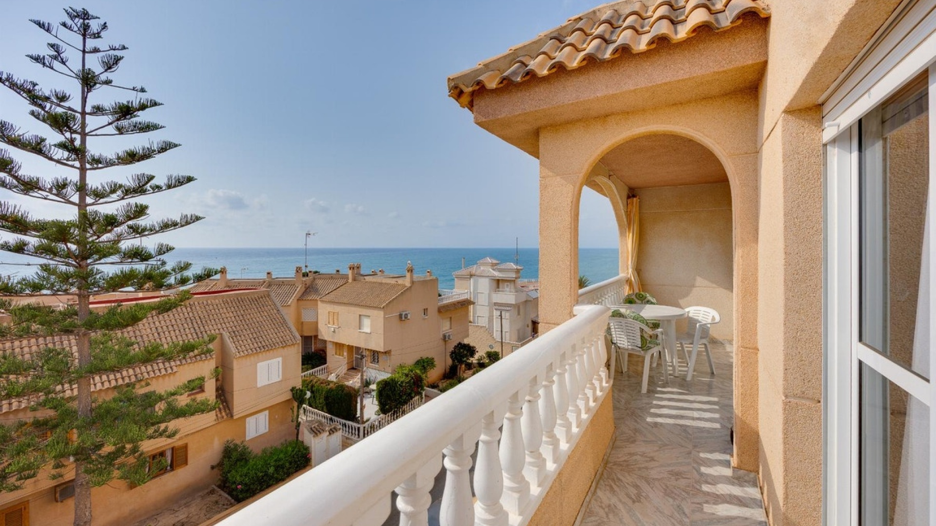 Resale - Apartment - Torrevieja - Torrevieja Centro