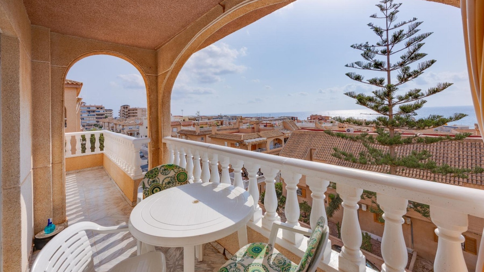 Resale - Apartment - Torrevieja - Torrevieja Centro