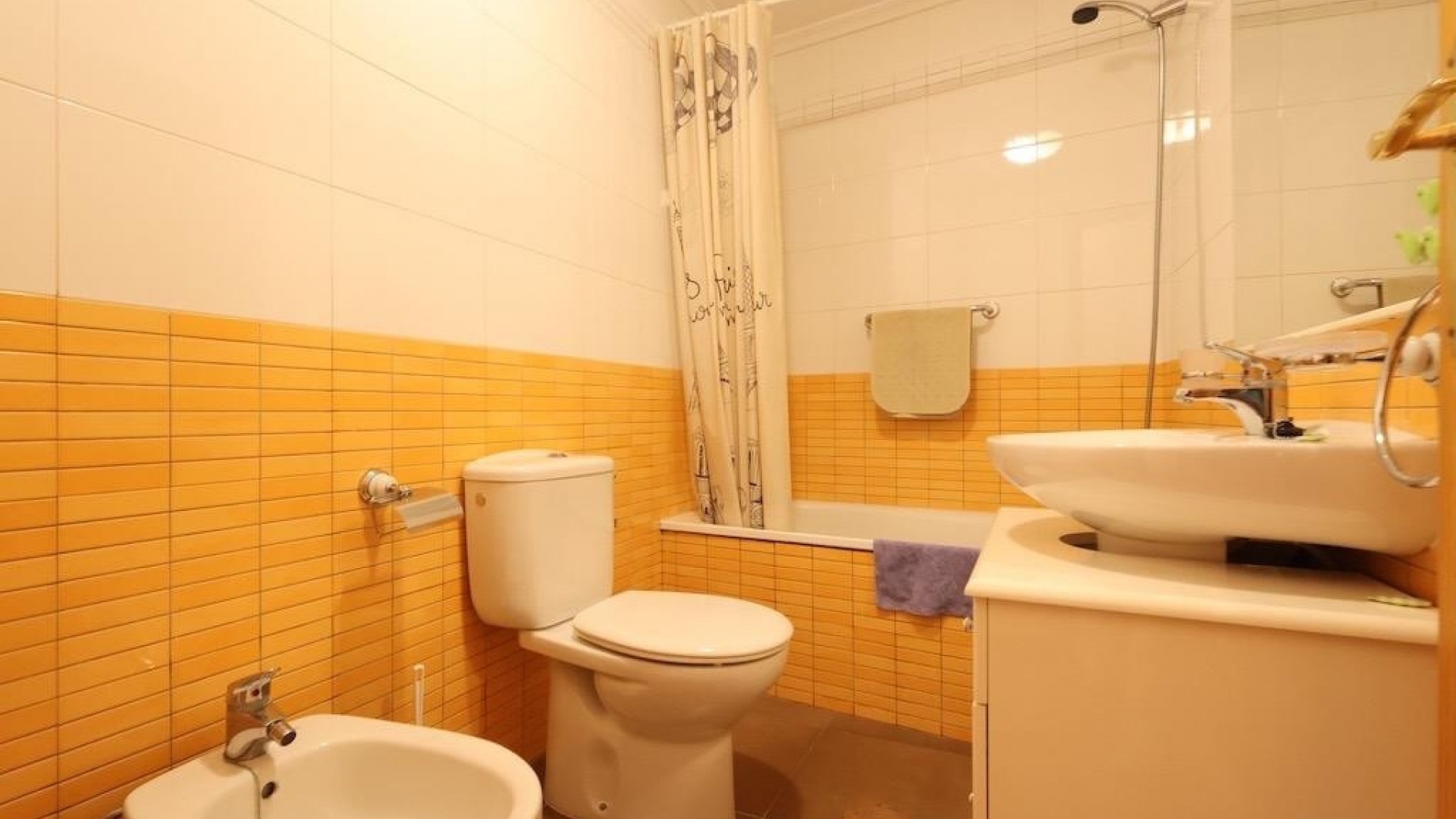 Resale - Apartment - Torrevieja - Torrevieja Centro