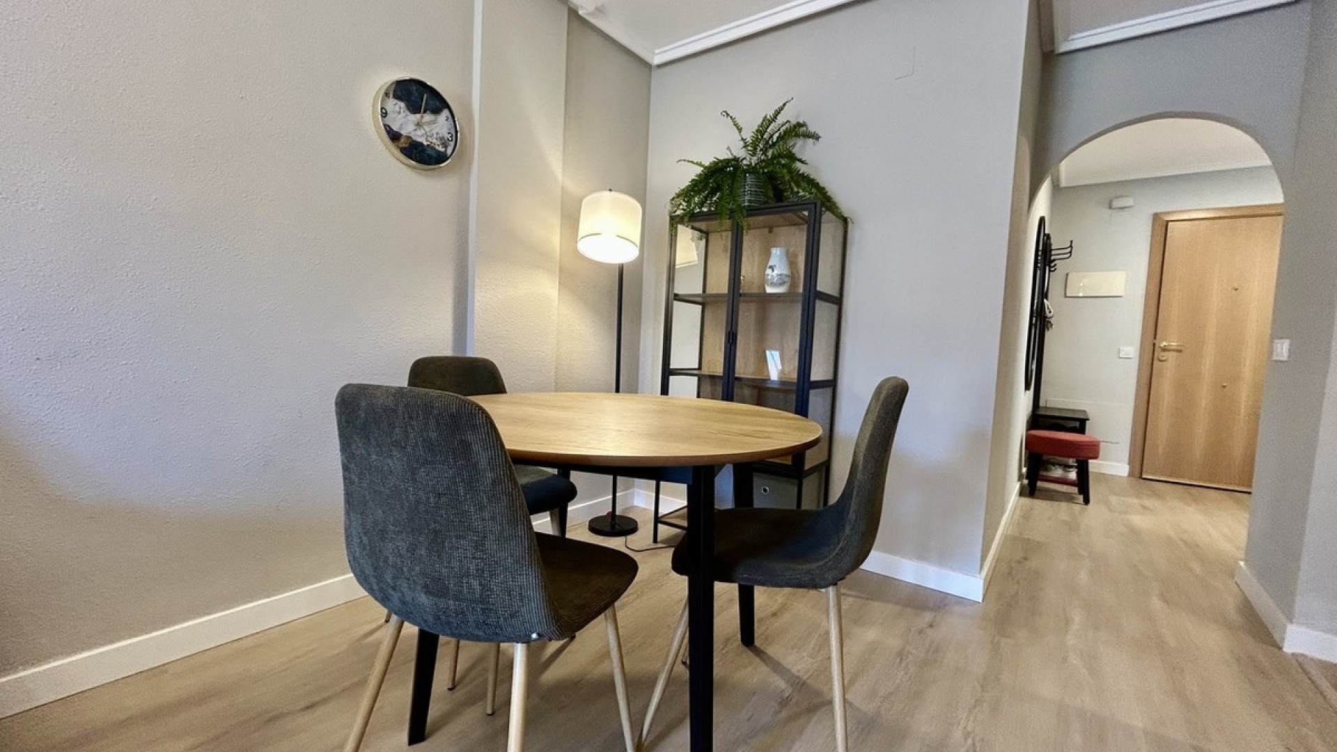 Resale - Apartment - Torrevieja - Torrevieja Centro