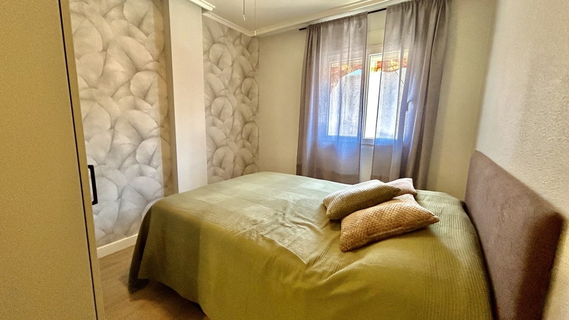 Resale - Apartment - Torrevieja - Torrevieja Centro