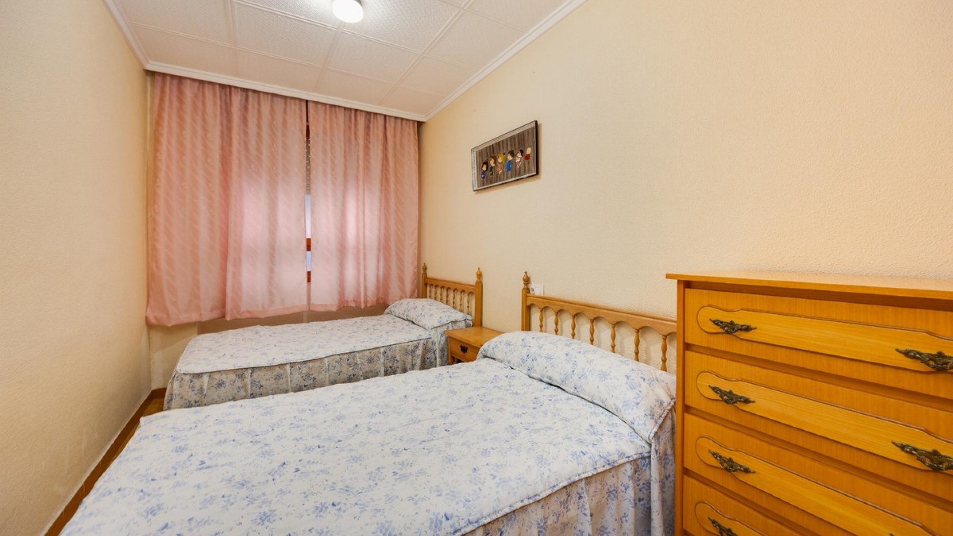 Resale - Apartment - Torrevieja - Torrevieja Centro