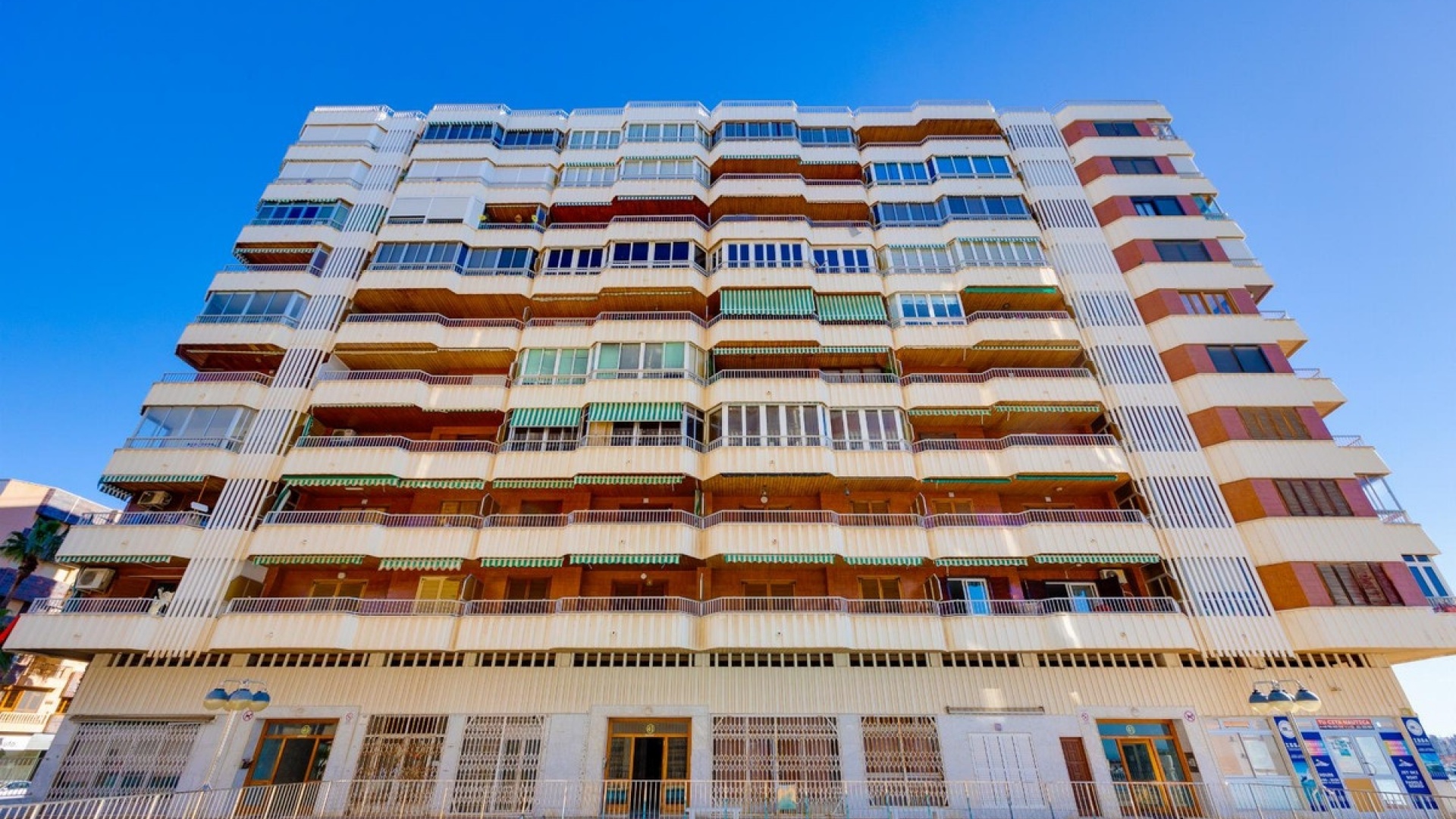 Resale - Apartment - Torrevieja - Torrevieja Centro
