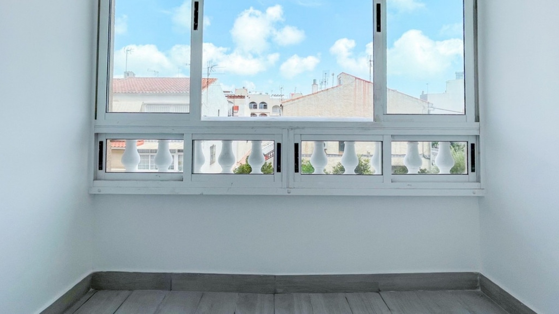 Resale - Apartment - Torrevieja - Torrevieja Centro