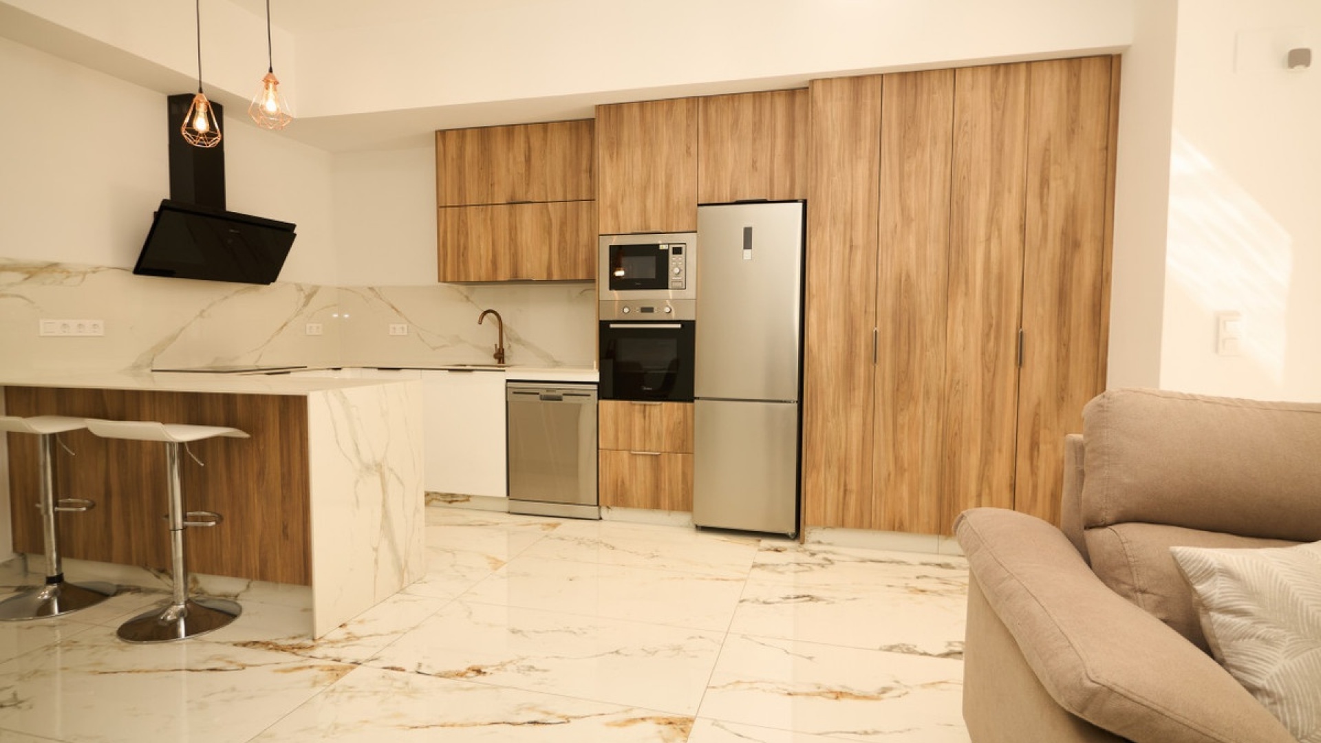 Resale - Apartment - Torrevieja - Torrevieja Centro