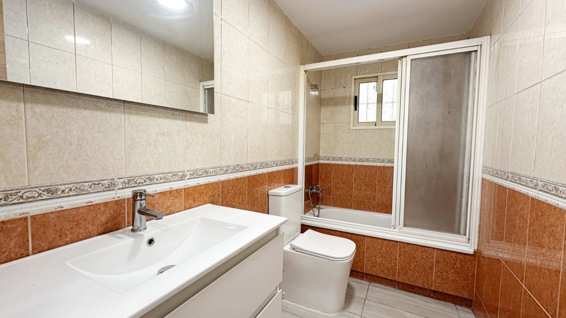 Resale - Apartment - Torrevieja - Torrevieja Centro