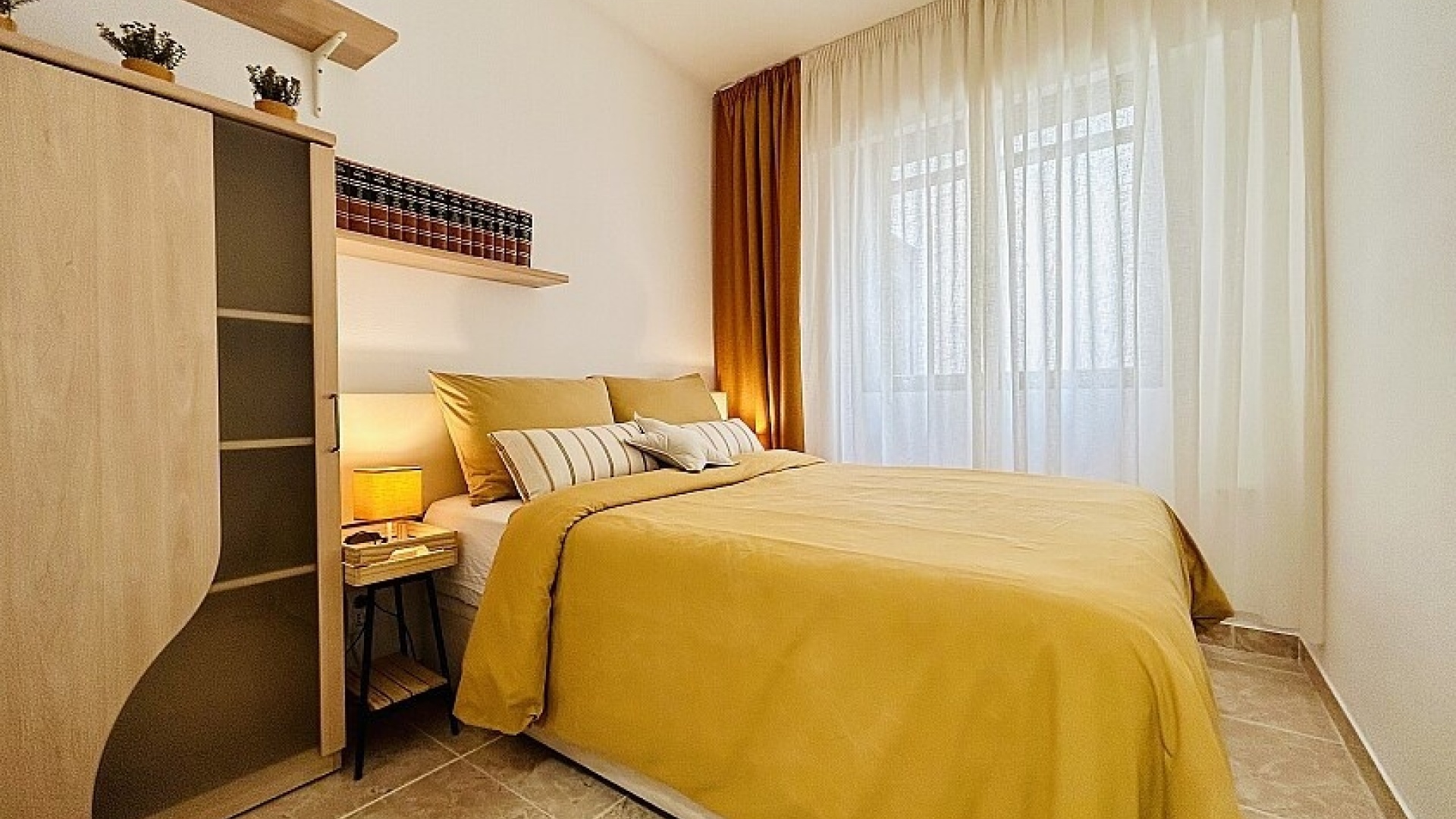 Resale - Apartment - Torrevieja - Torrevieja Centro
