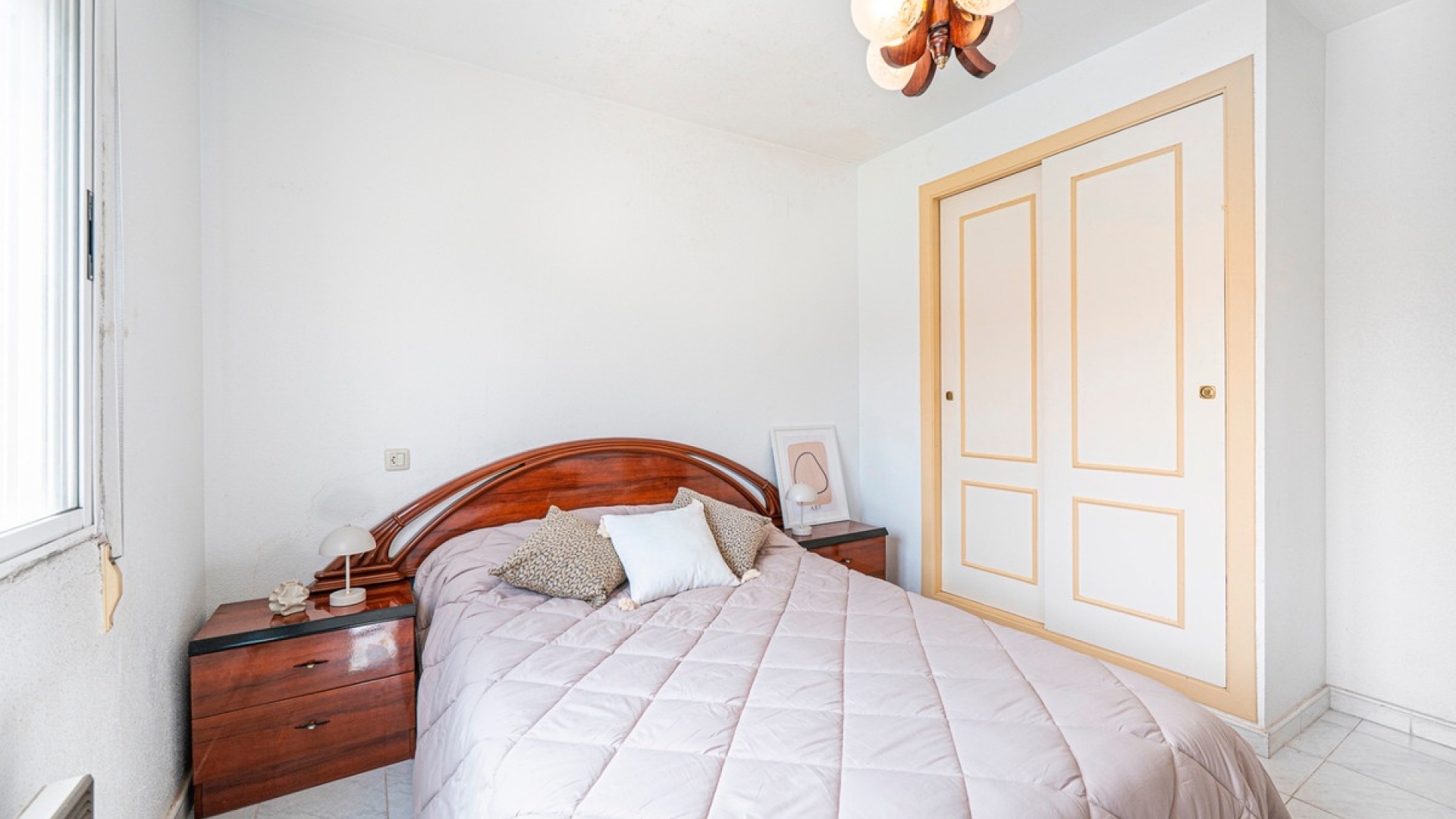 Resale - Apartment - Torrevieja - Torrevieja Centro