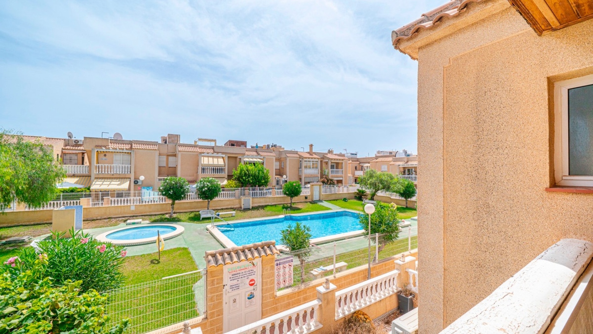 Resale - Apartment - Torrevieja - Torrevieja Centro