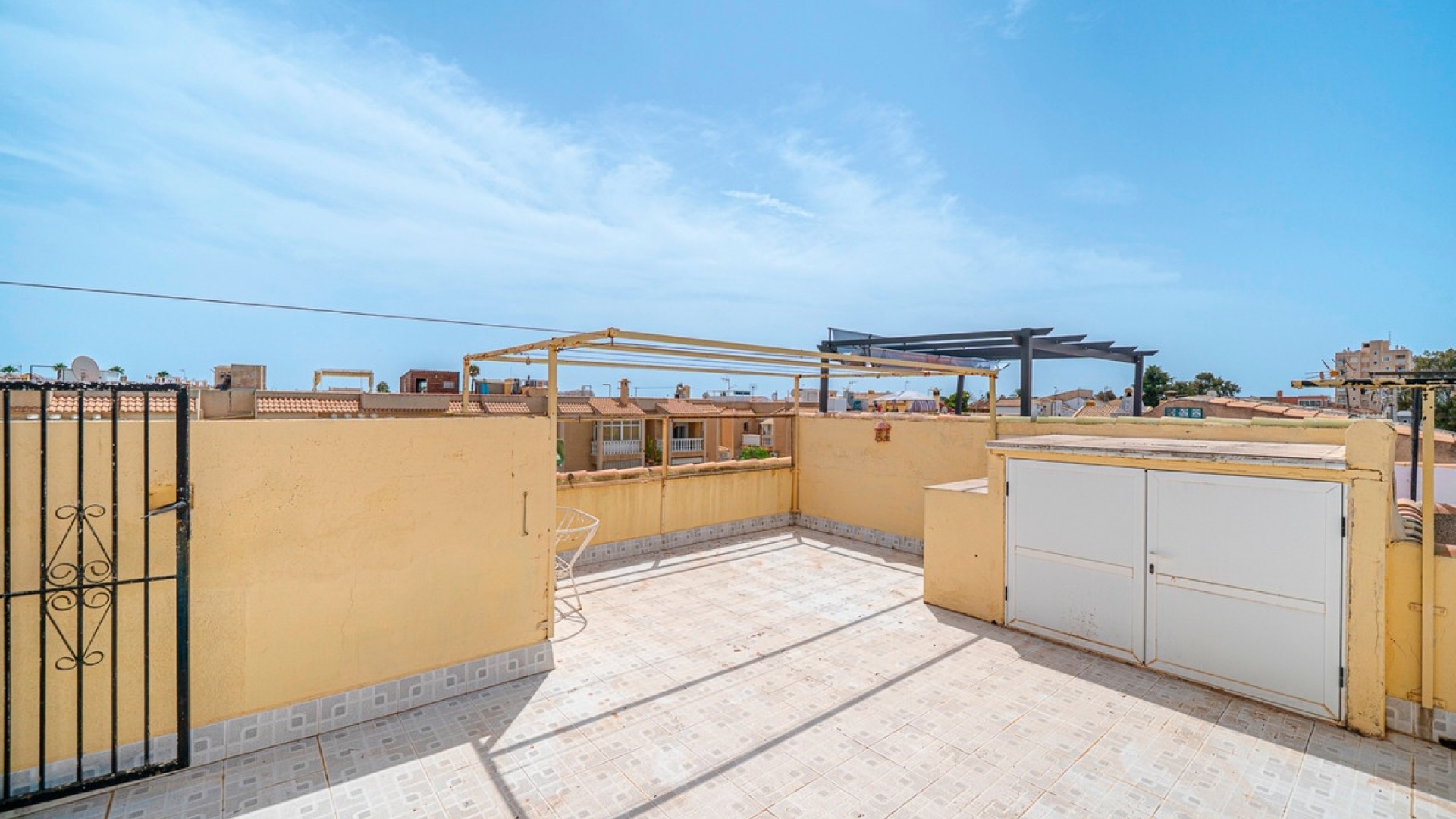 Resale - Apartment - Torrevieja - Torrevieja Centro