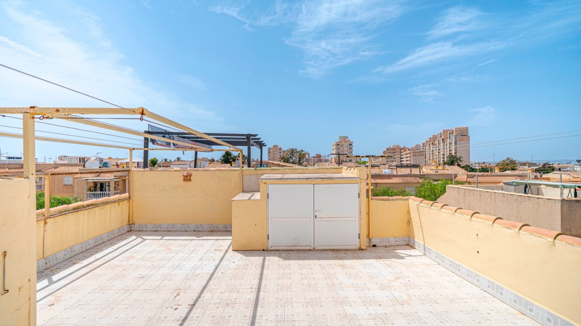 Resale - Apartment - Torrevieja - Torrevieja Centro