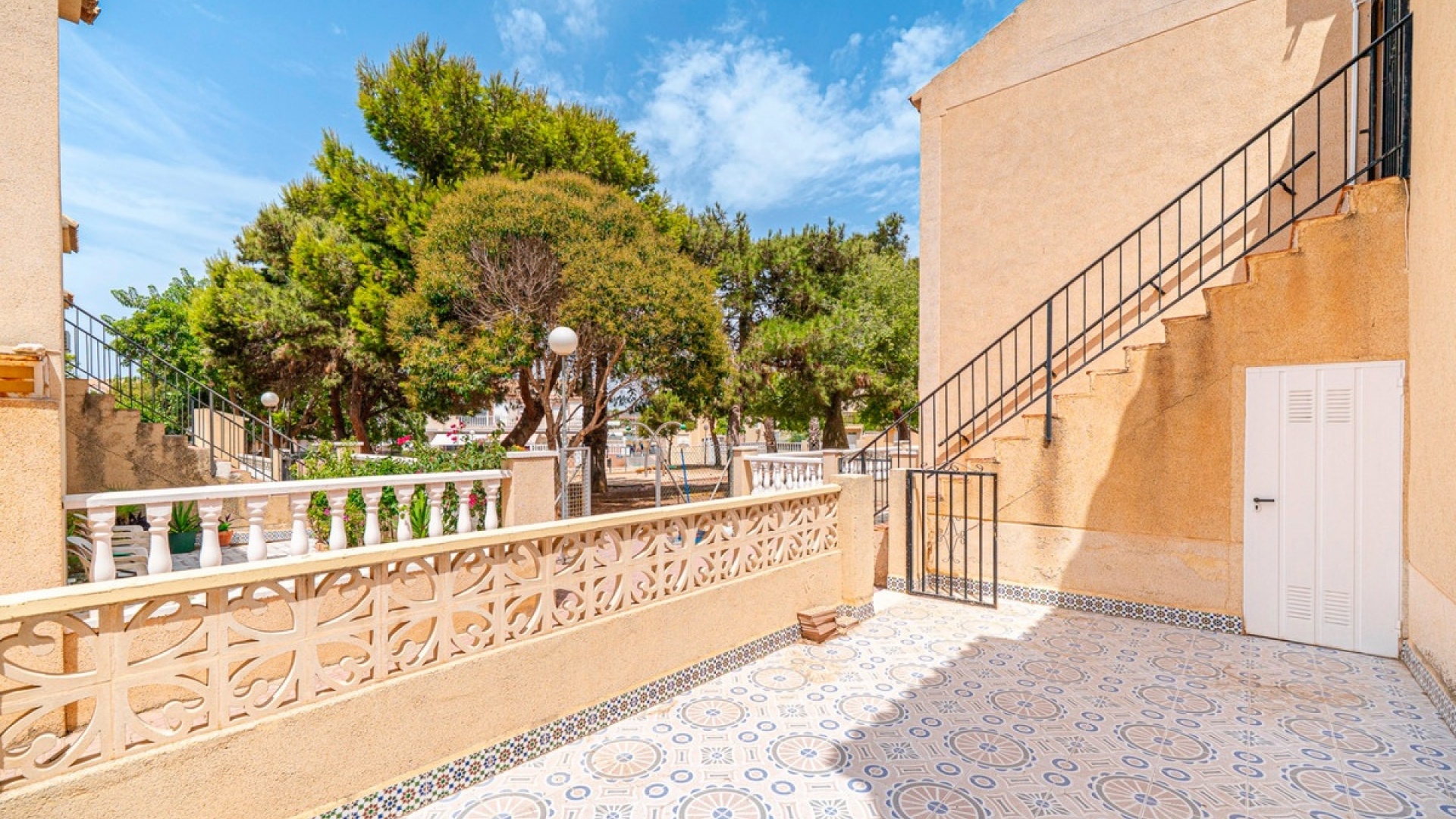 Resale - Apartment - Torrevieja - Torrevieja Centro
