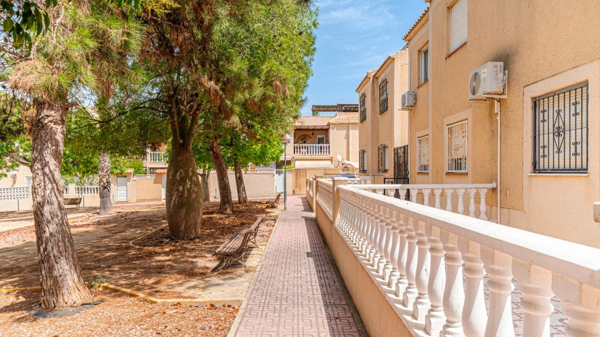 Resale - Apartment - Torrevieja - Torrevieja Centro